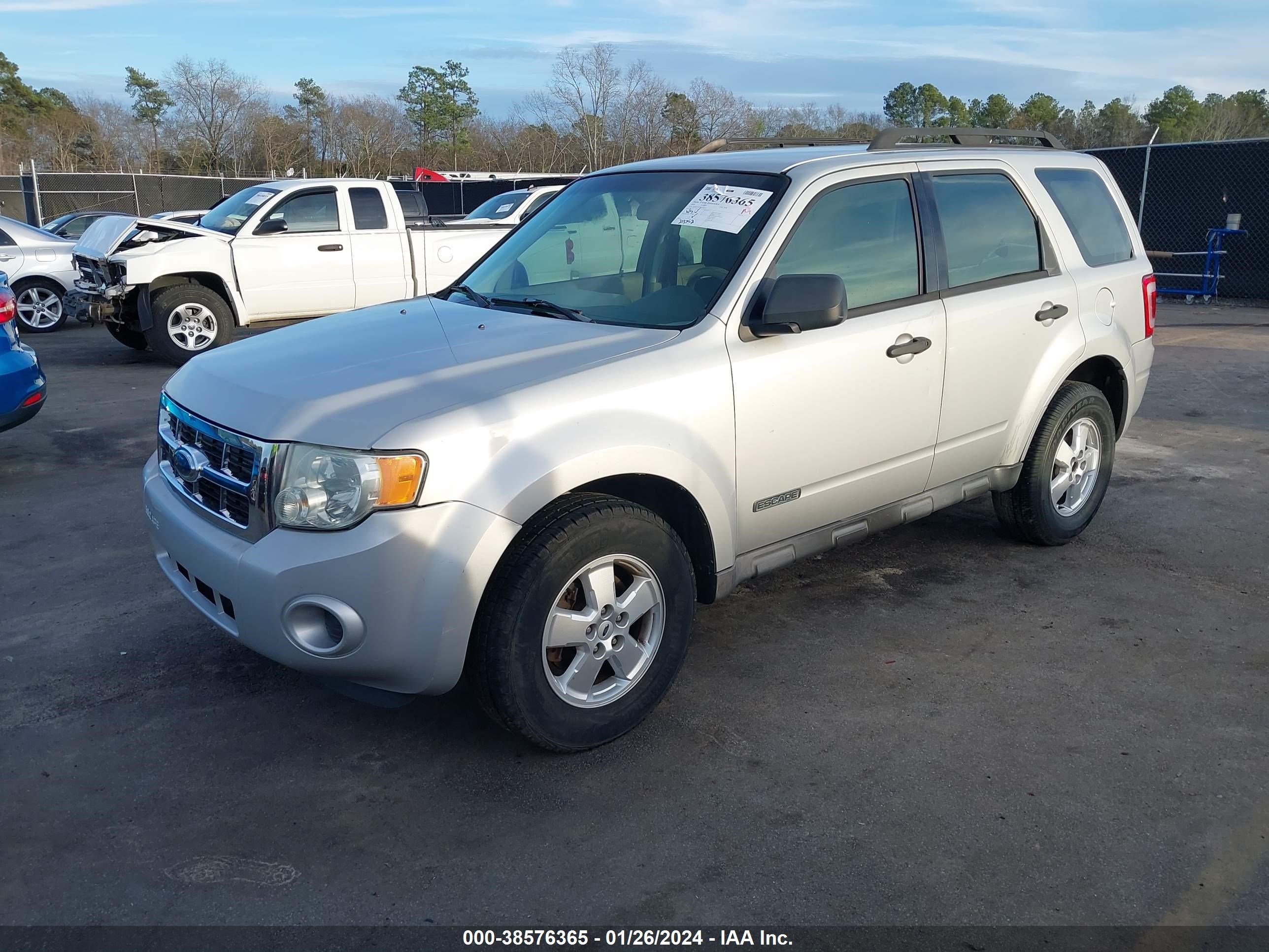 Photo 1 VIN: 1FMCU02Z88KD14553 - FORD ESCAPE 