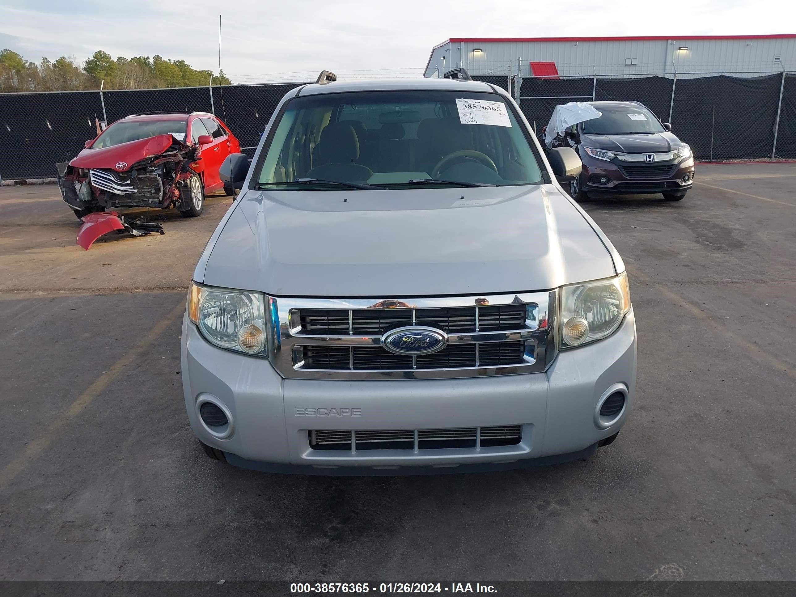 Photo 5 VIN: 1FMCU02Z88KD14553 - FORD ESCAPE 