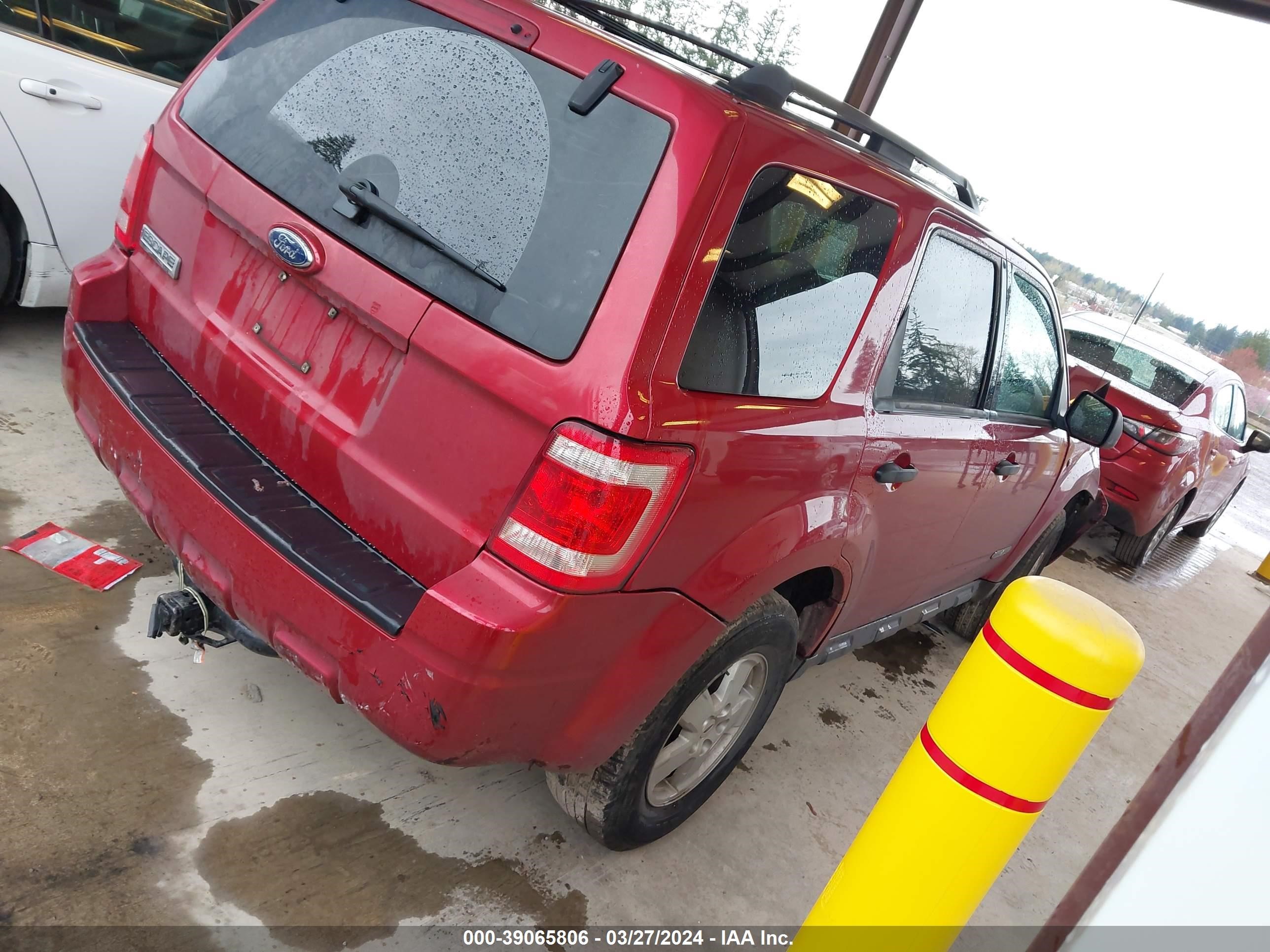 Photo 3 VIN: 1FMCU03108KE78937 - FORD ESCAPE 