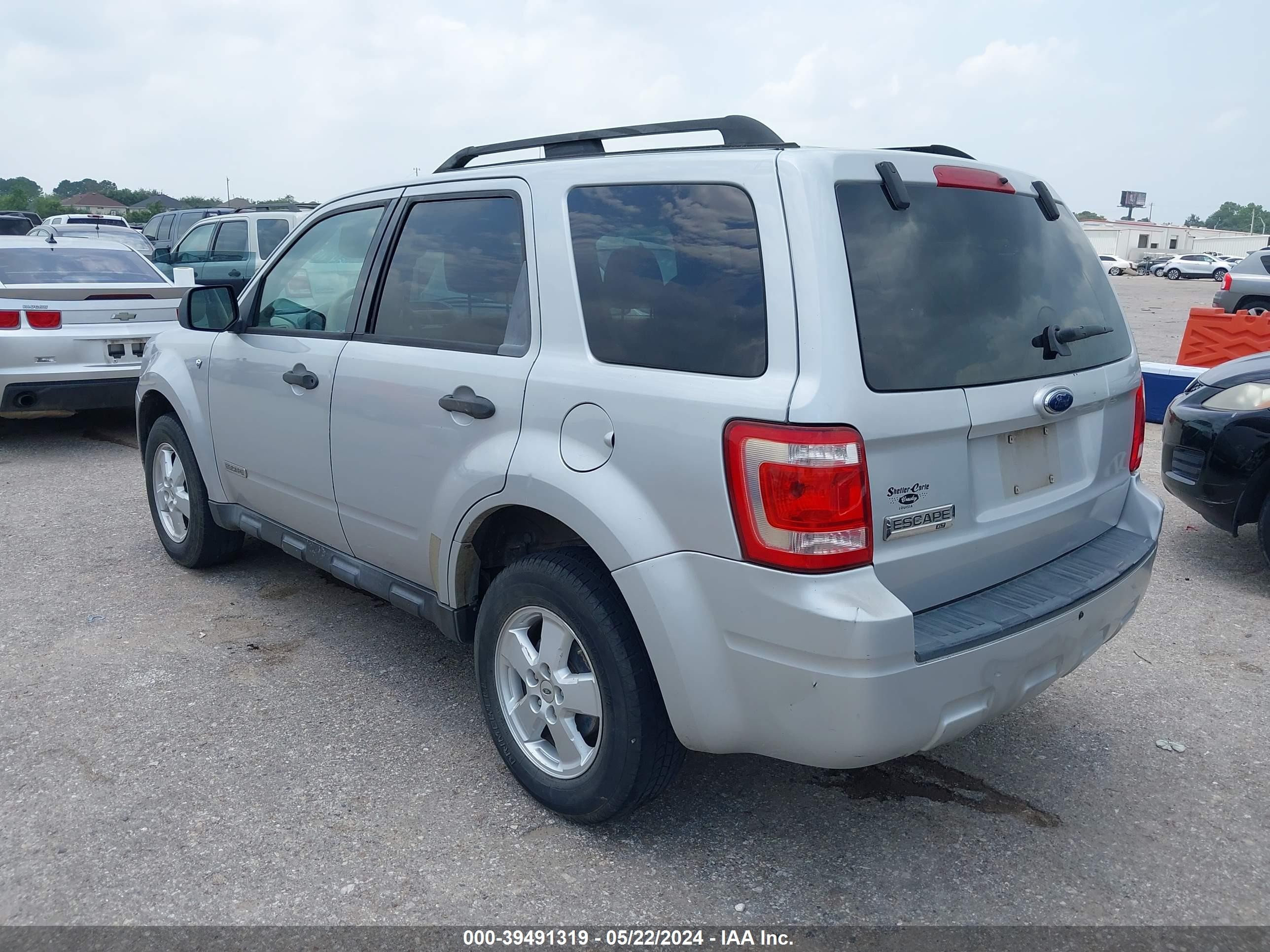 Photo 2 VIN: 1FMCU03128KA50187 - FORD ESCAPE 