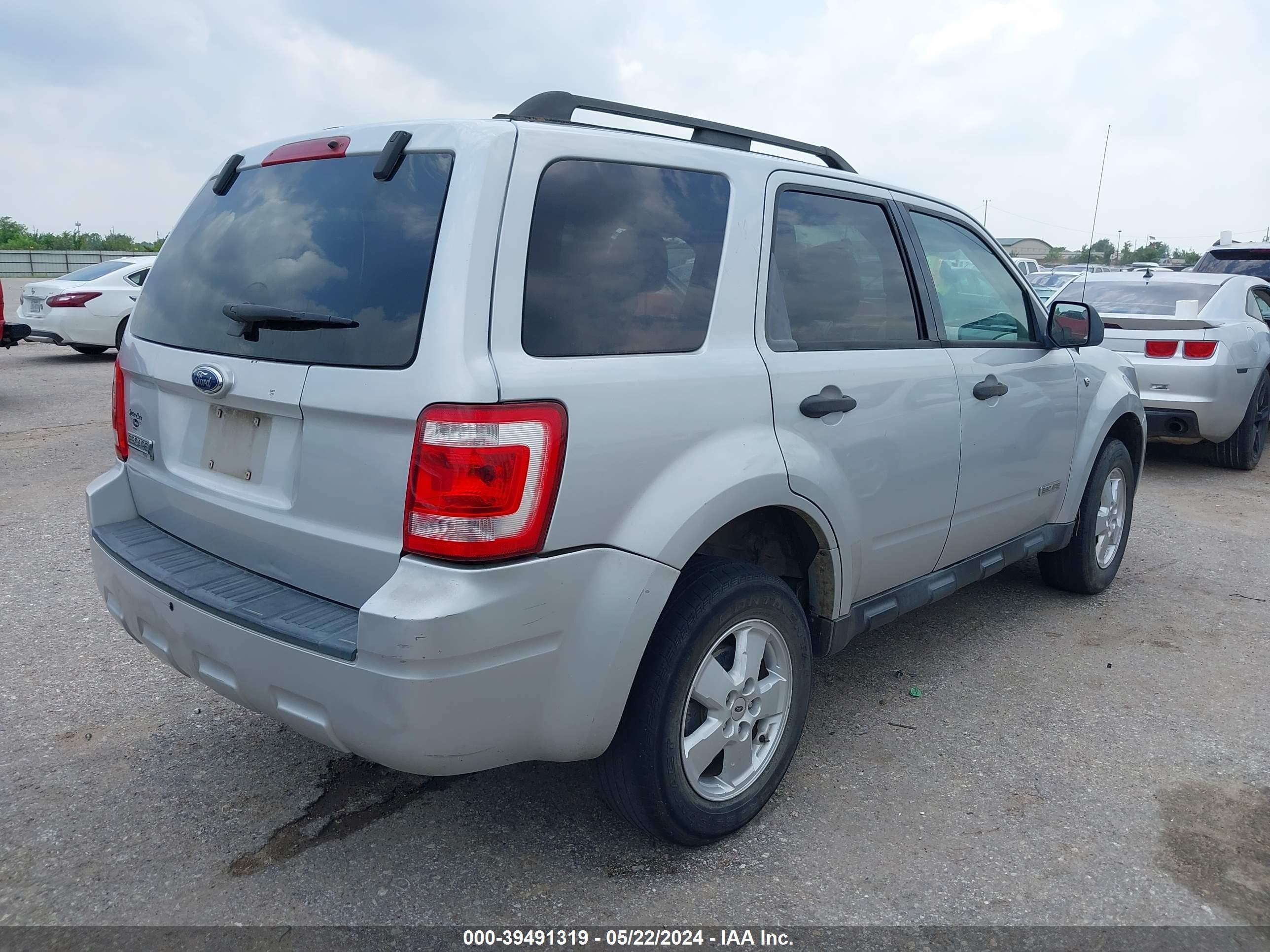 Photo 3 VIN: 1FMCU03128KA50187 - FORD ESCAPE 