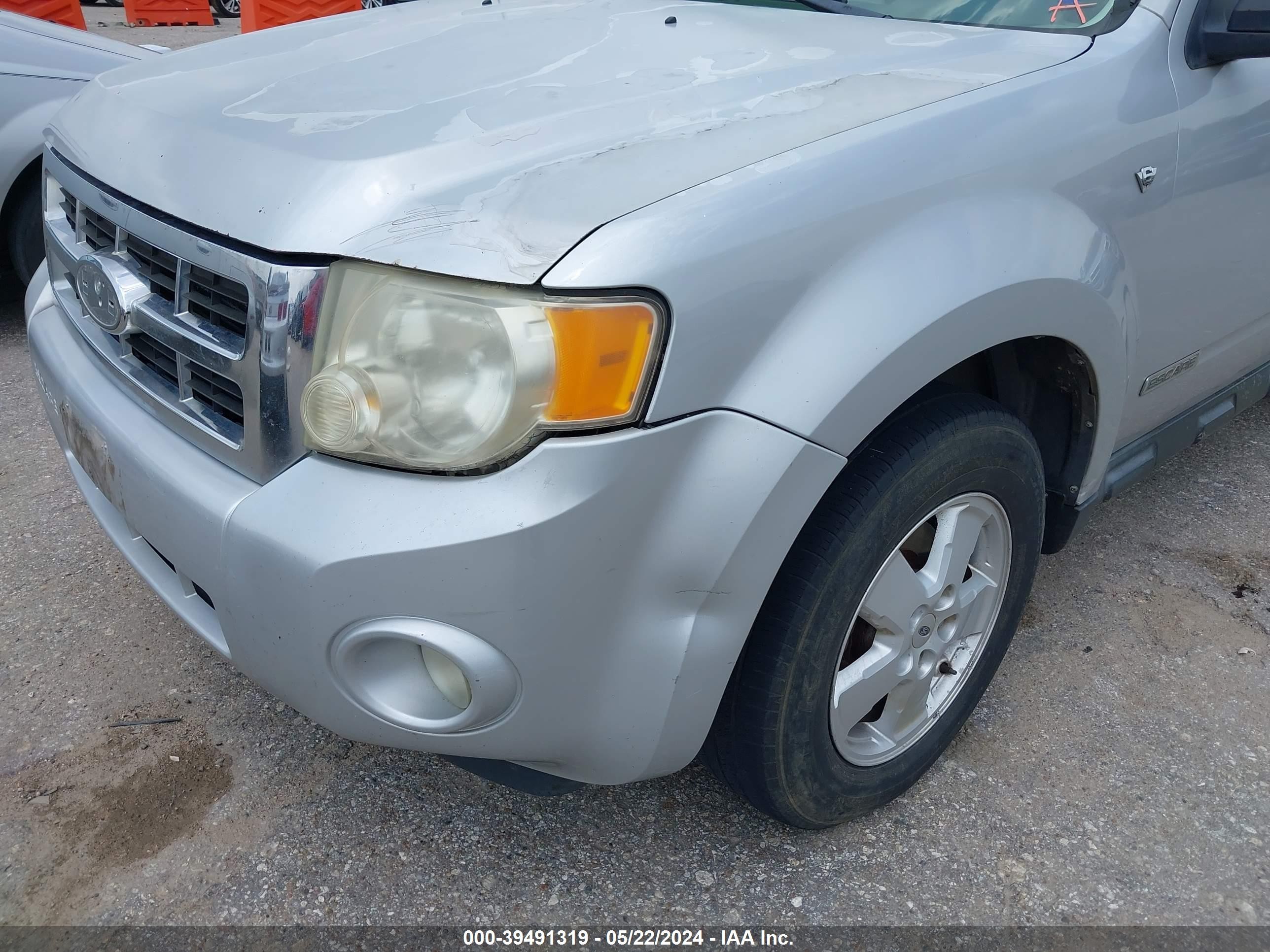 Photo 5 VIN: 1FMCU03128KA50187 - FORD ESCAPE 