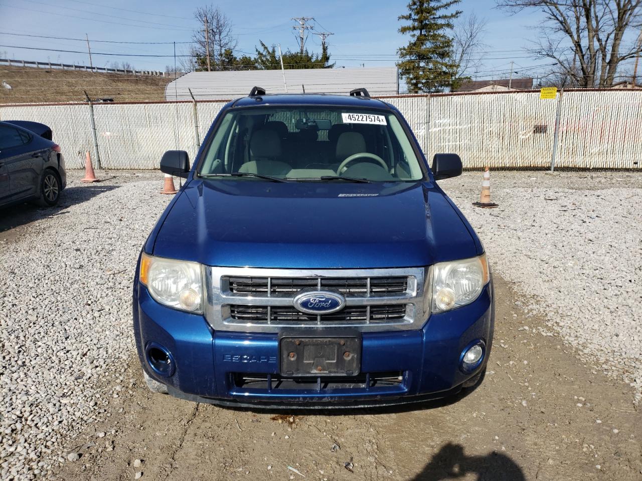 Photo 4 VIN: 1FMCU03128KC16630 - FORD ESCAPE 