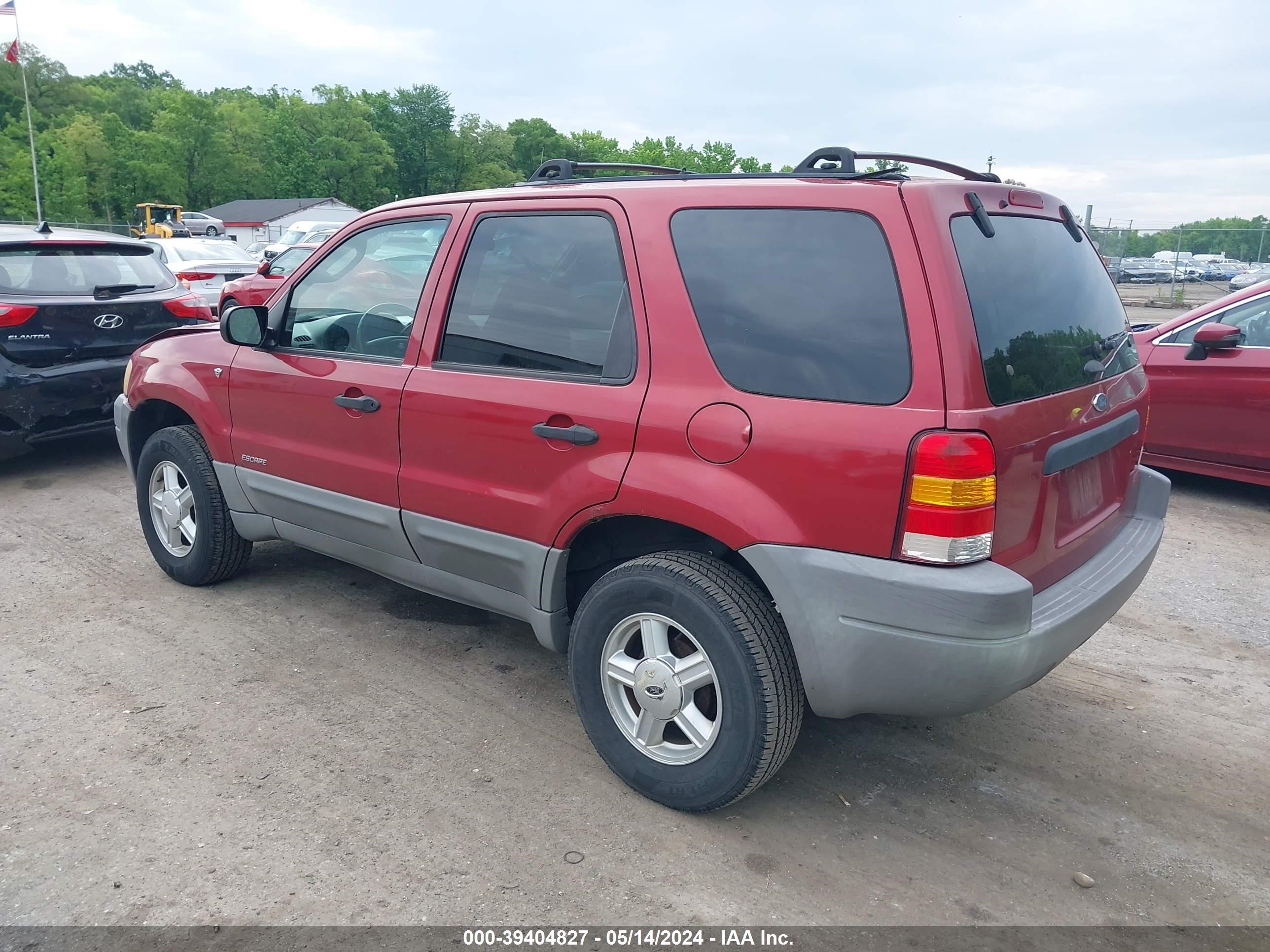 Photo 2 VIN: 1FMCU03131KB14128 - FORD ESCAPE 