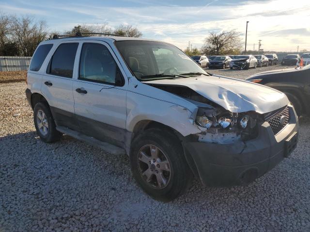 Photo 3 VIN: 1FMCU03137KB44934 - FORD ESCAPE 