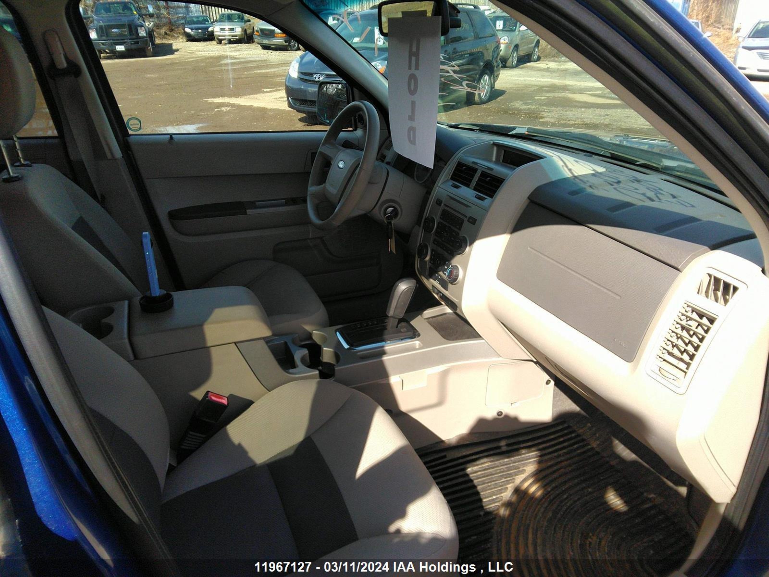 Photo 4 VIN: 1FMCU03148KA41247 - FORD ESCAPE 