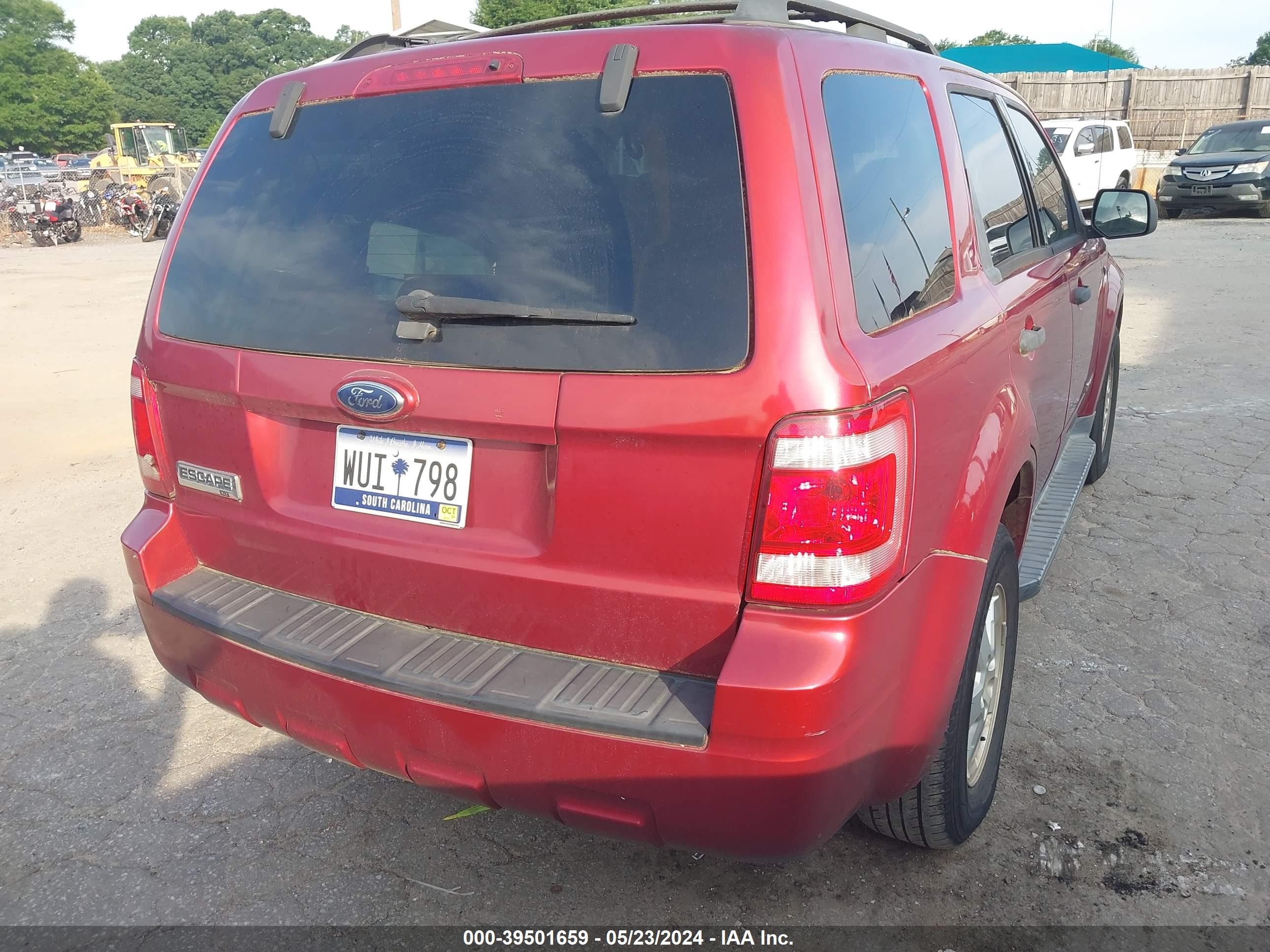 Photo 3 VIN: 1FMCU03148KA77102 - FORD ESCAPE 