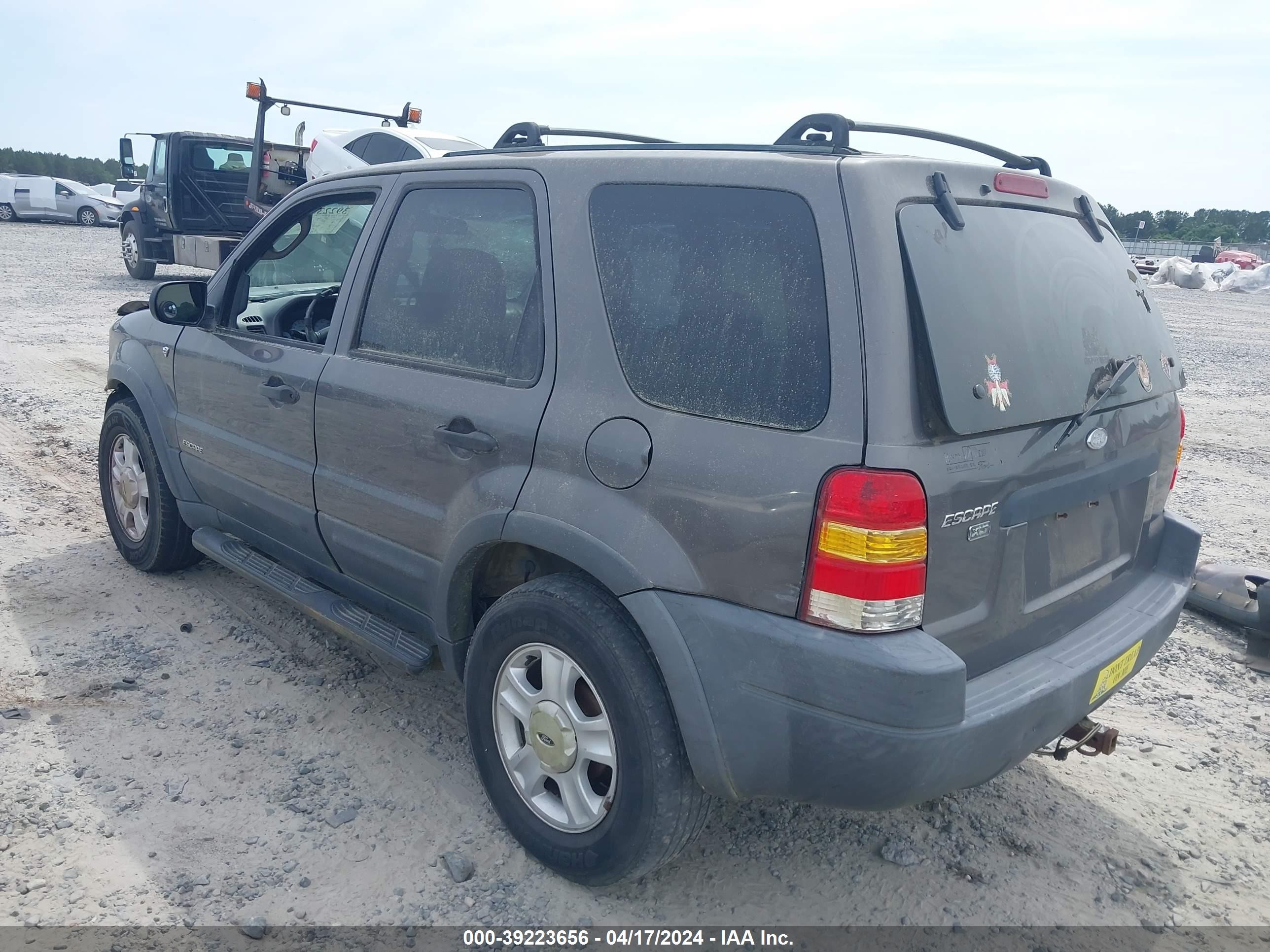 Photo 2 VIN: 1FMCU03152KC72956 - FORD ESCAPE 