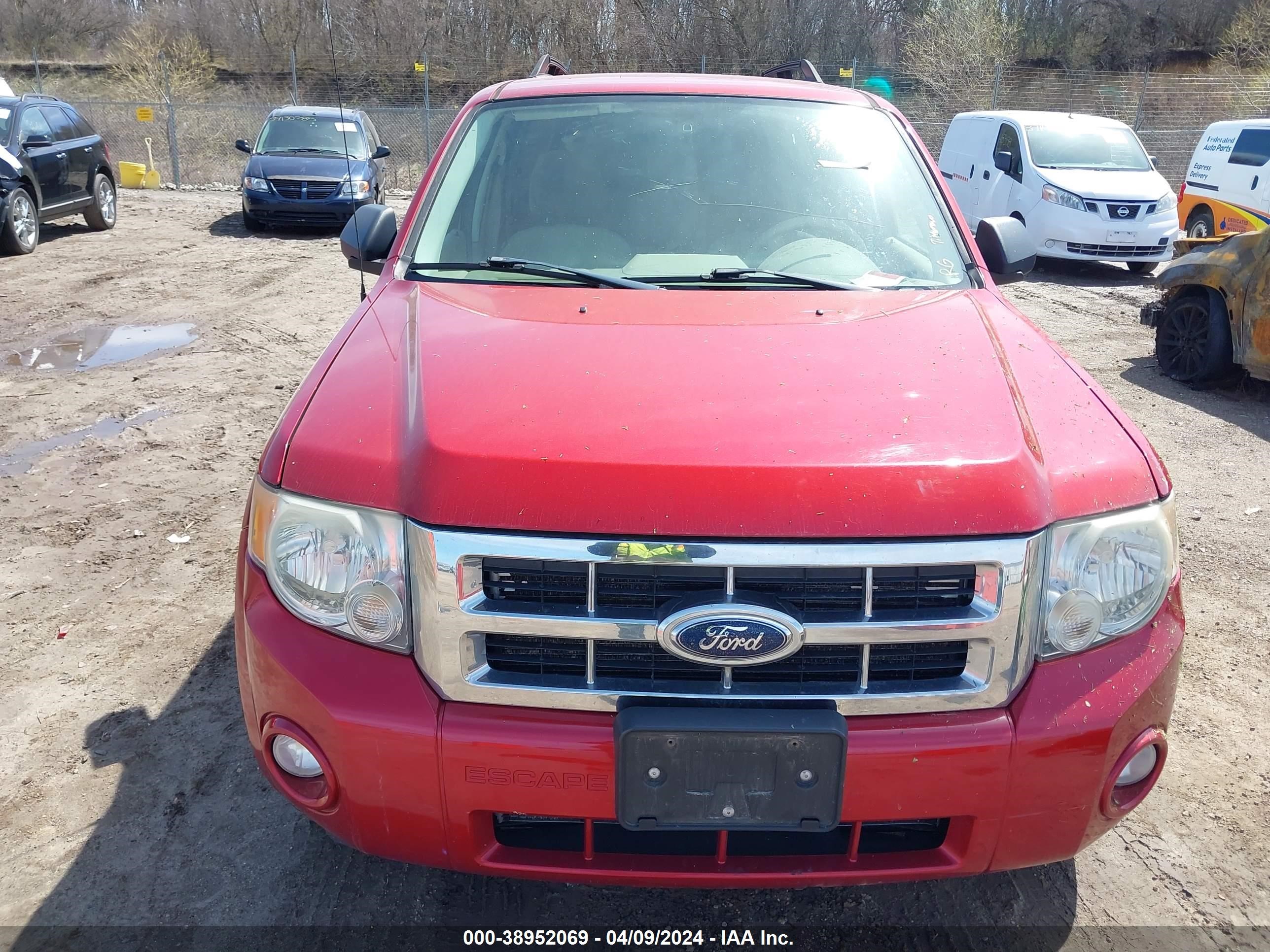 Photo 5 VIN: 1FMCU03168KE03451 - FORD ESCAPE 