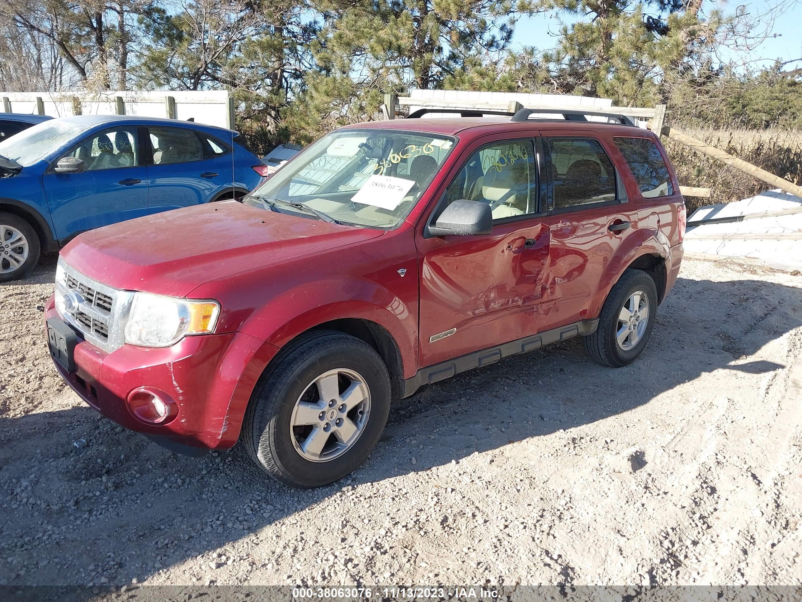 Photo 1 VIN: 1FMCU03178KA99675 - FORD ESCAPE 