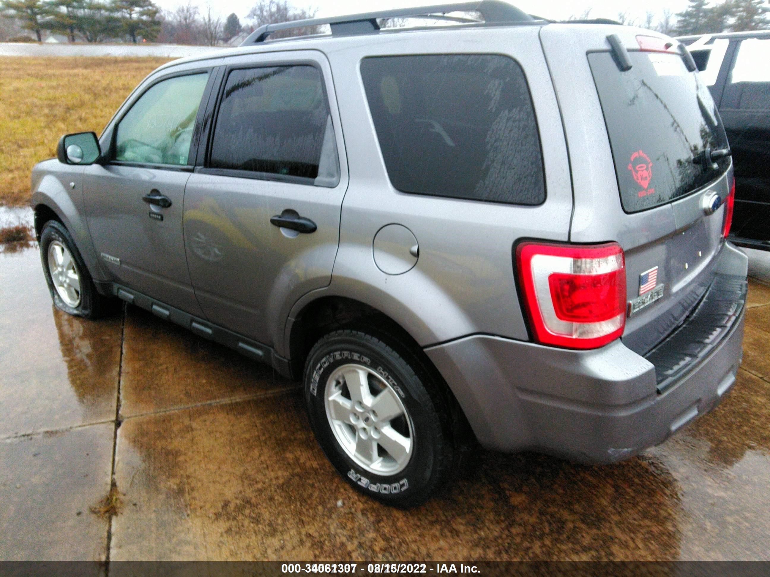 Photo 2 VIN: 1FMCU03178KC80842 - FORD ESCAPE 