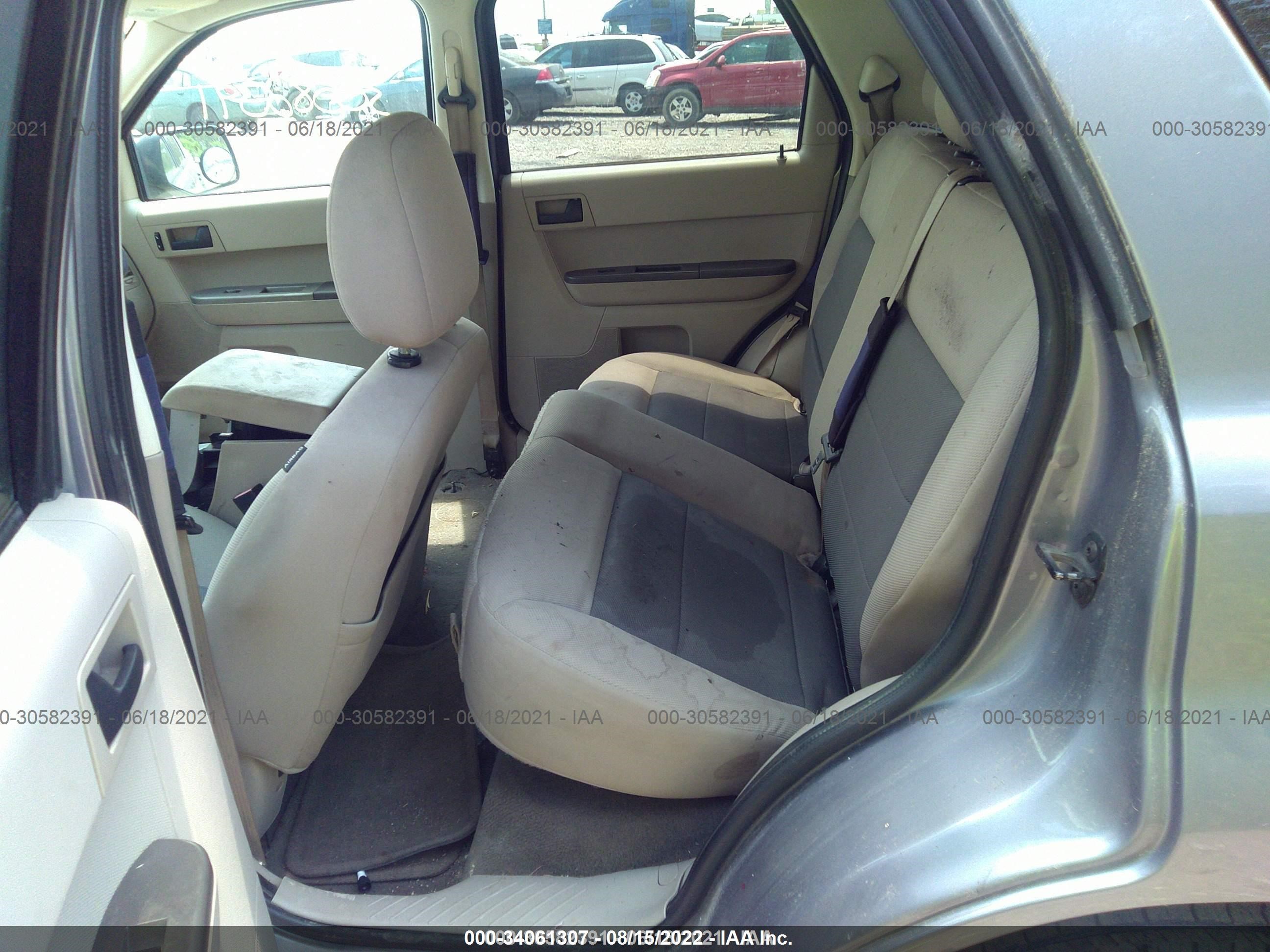 Photo 7 VIN: 1FMCU03178KC80842 - FORD ESCAPE 