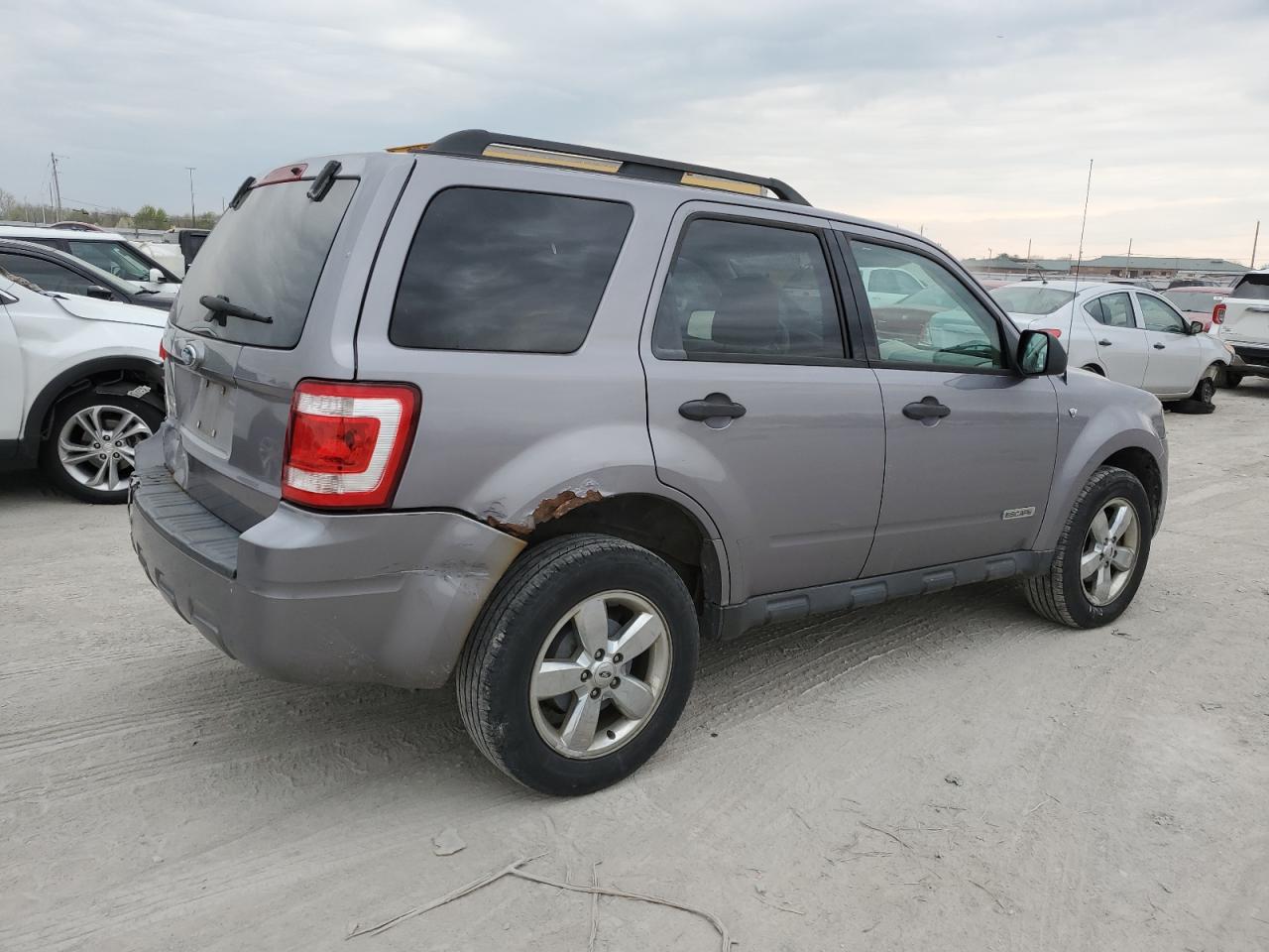 Photo 2 VIN: 1FMCU03178KC82896 - FORD ESCAPE 