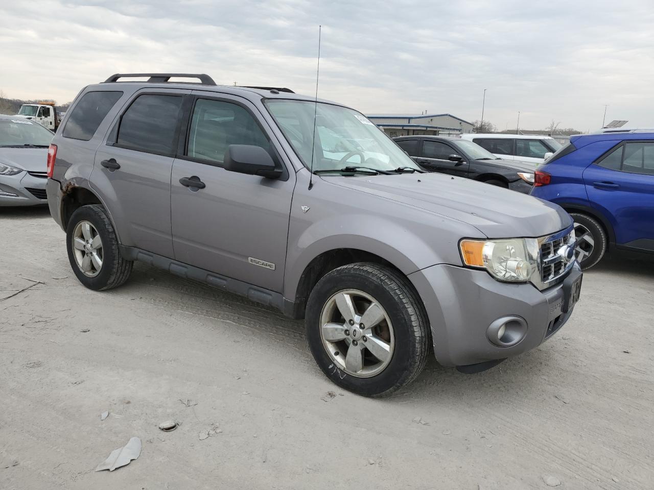 Photo 3 VIN: 1FMCU03178KC82896 - FORD ESCAPE 