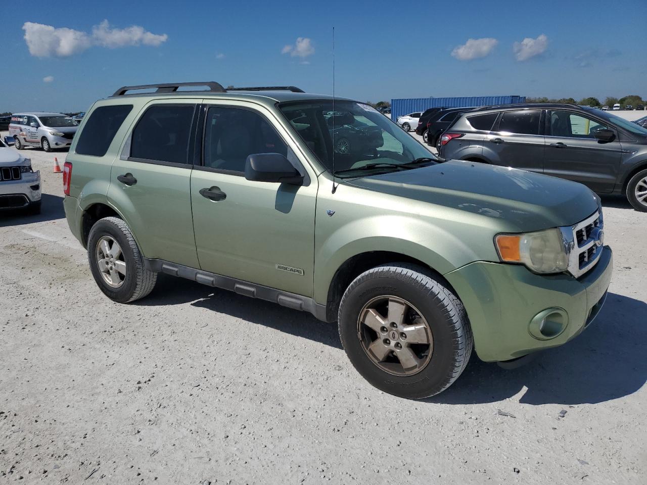 Photo 3 VIN: 1FMCU03188KC98170 - FORD ESCAPE 