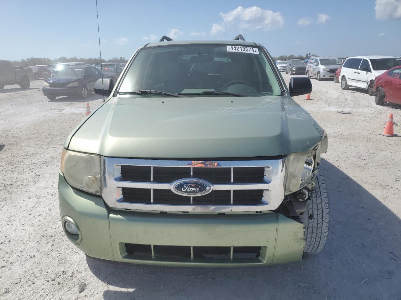 Photo 4 VIN: 1FMCU03188KC98170 - FORD ESCAPE 