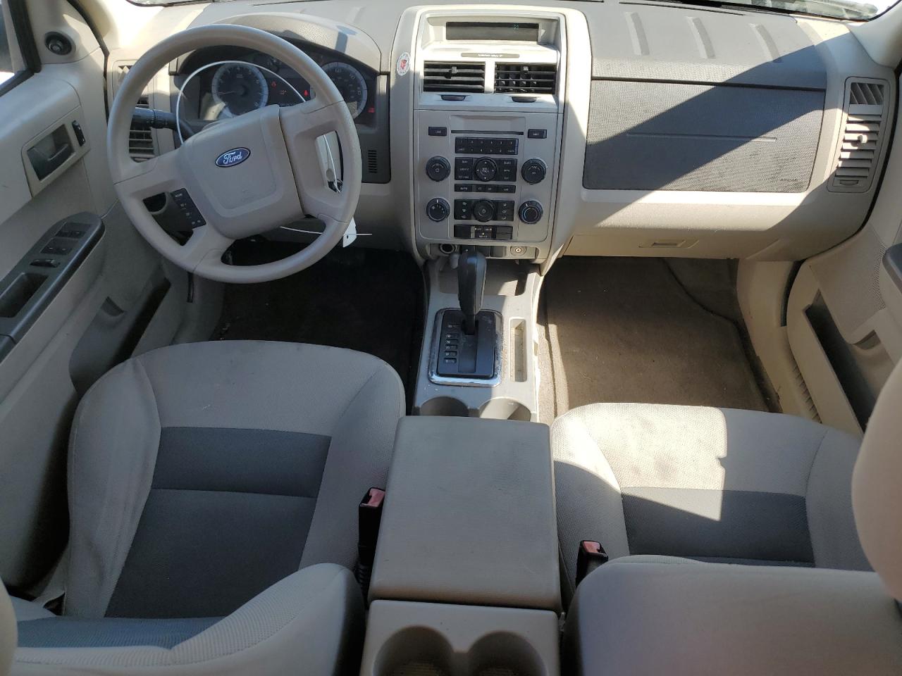 Photo 7 VIN: 1FMCU03188KC98170 - FORD ESCAPE 