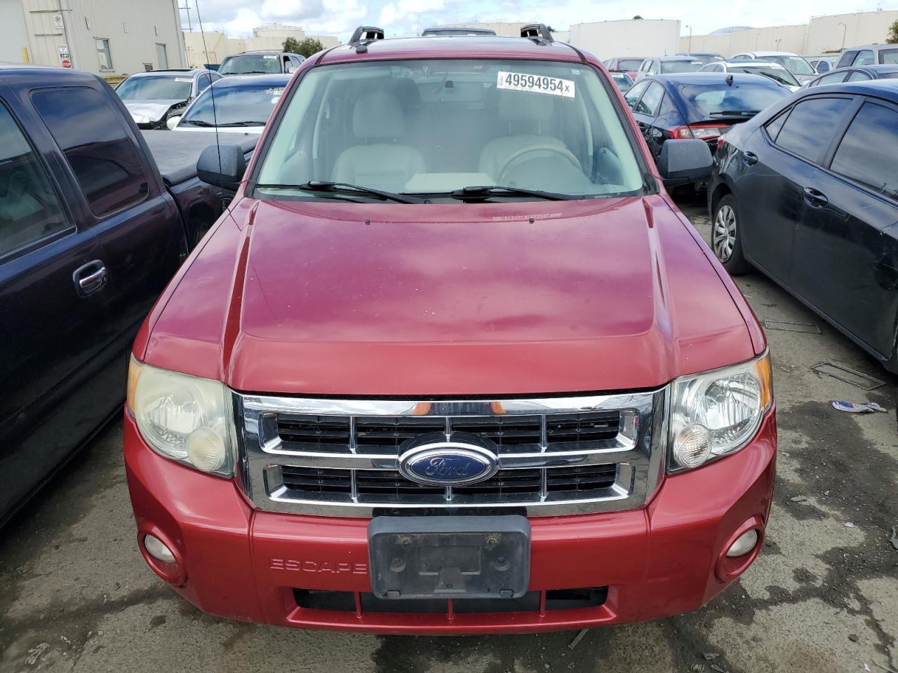 Photo 4 VIN: 1FMCU03188KD14626 - FORD ESCAPE 