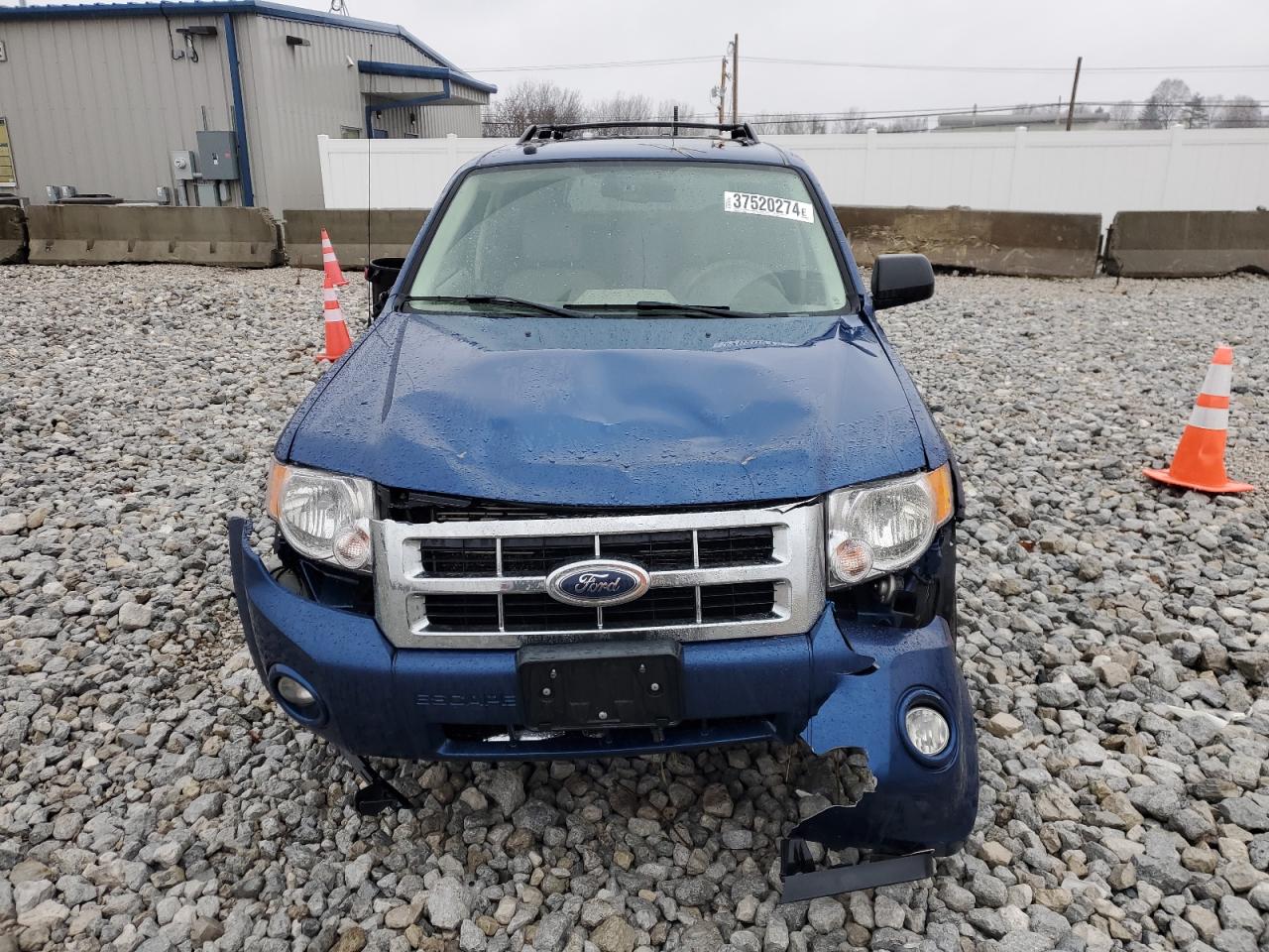 Photo 4 VIN: 1FMCU031X8KA52236 - FORD ESCAPE 