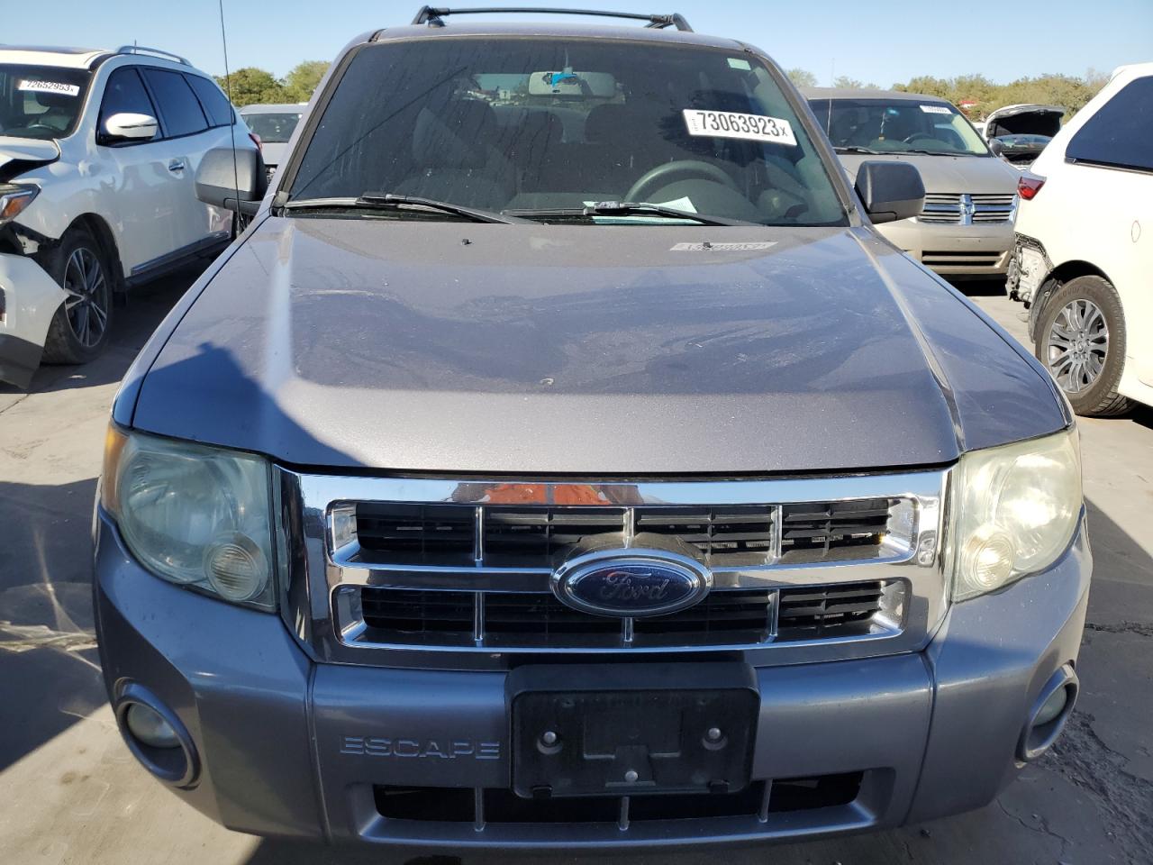 Photo 4 VIN: 1FMCU031X8KE64785 - FORD ESCAPE 