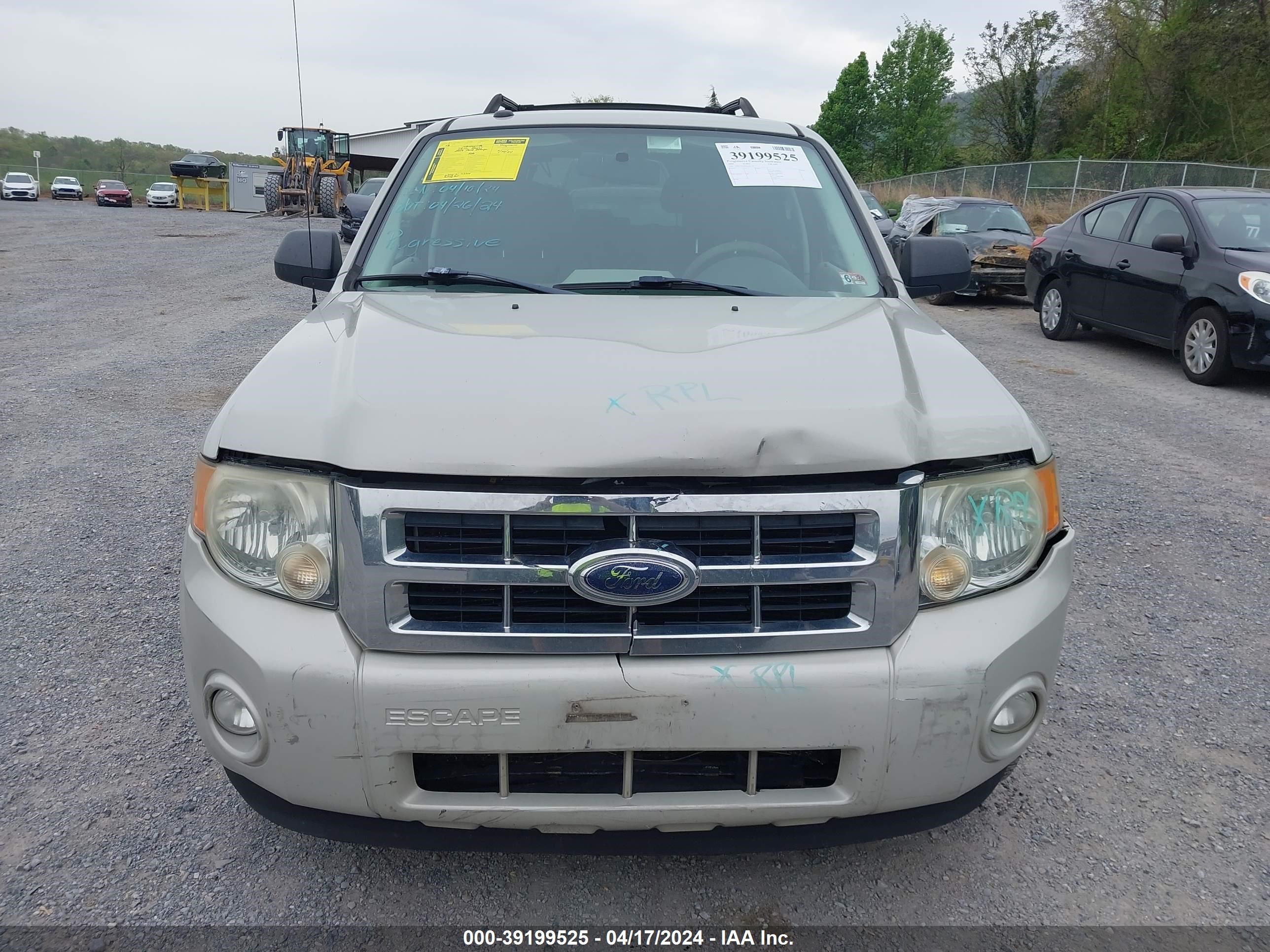 Photo 12 VIN: 1FMCU03709KA92119 - FORD ESCAPE 