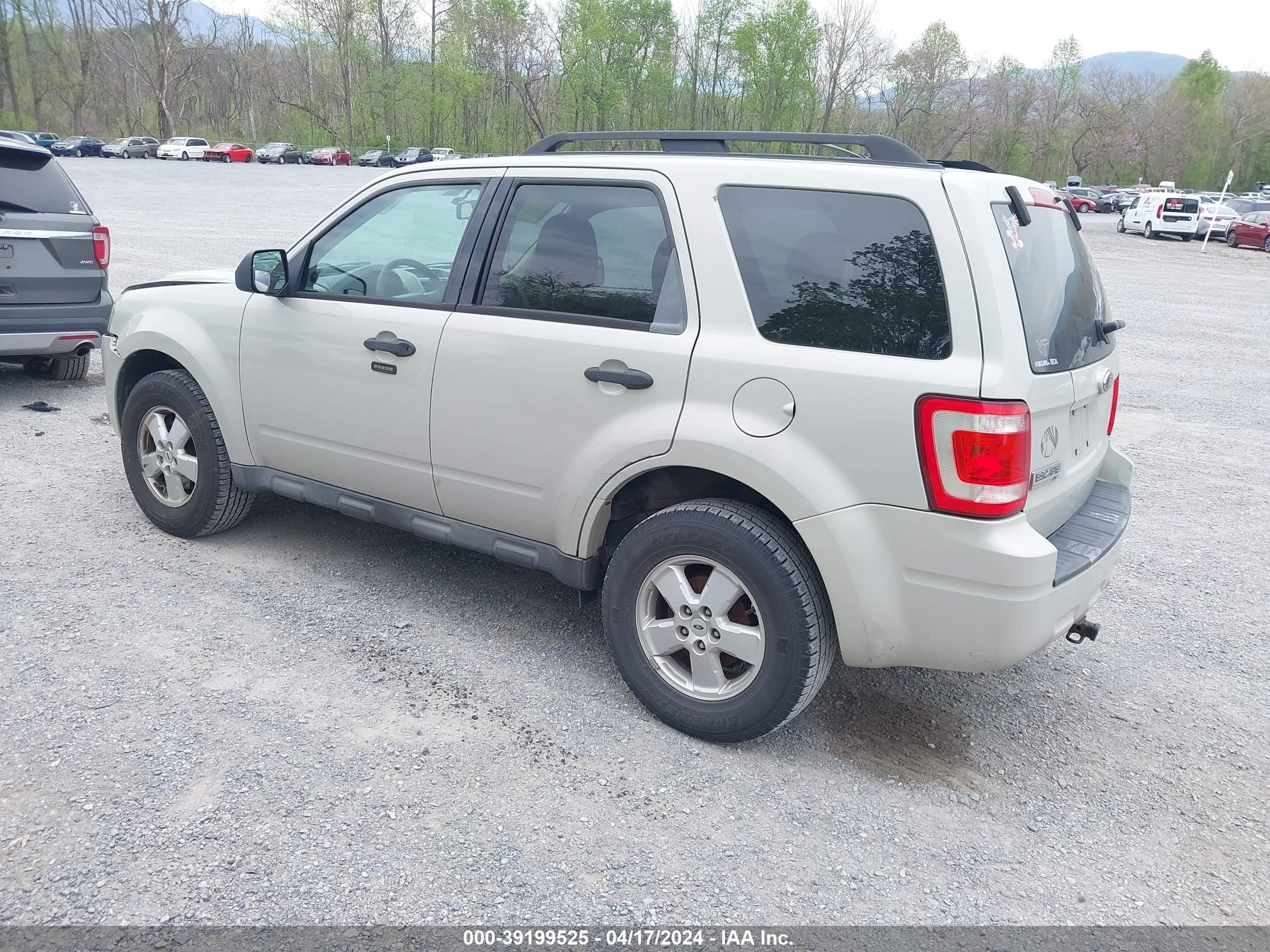 Photo 2 VIN: 1FMCU03709KA92119 - FORD ESCAPE 