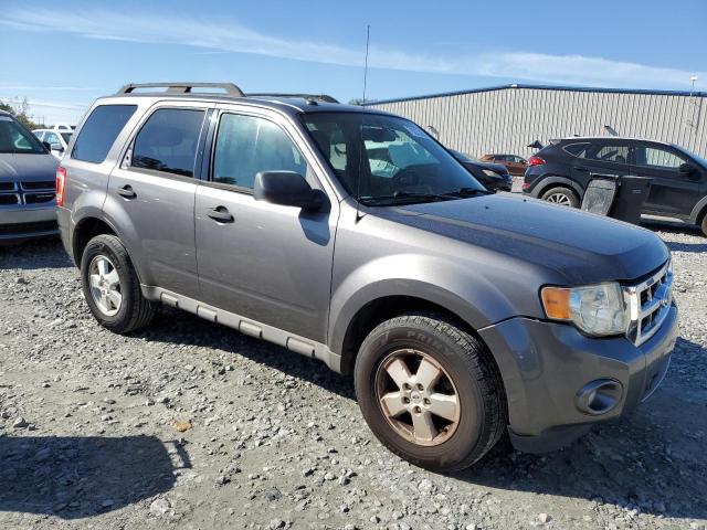 Photo 3 VIN: 1FMCU03739KA32237 - FORD ESCAPE XLT 