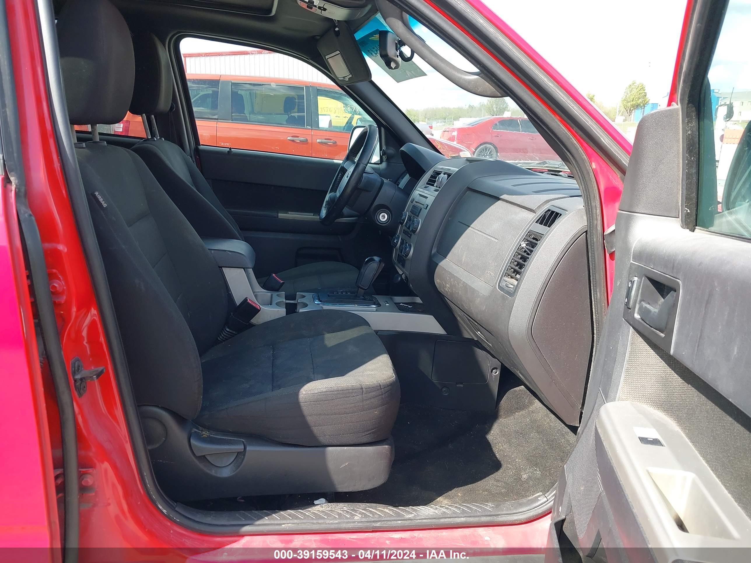 Photo 4 VIN: 1FMCU03759KA10157 - FORD ESCAPE 