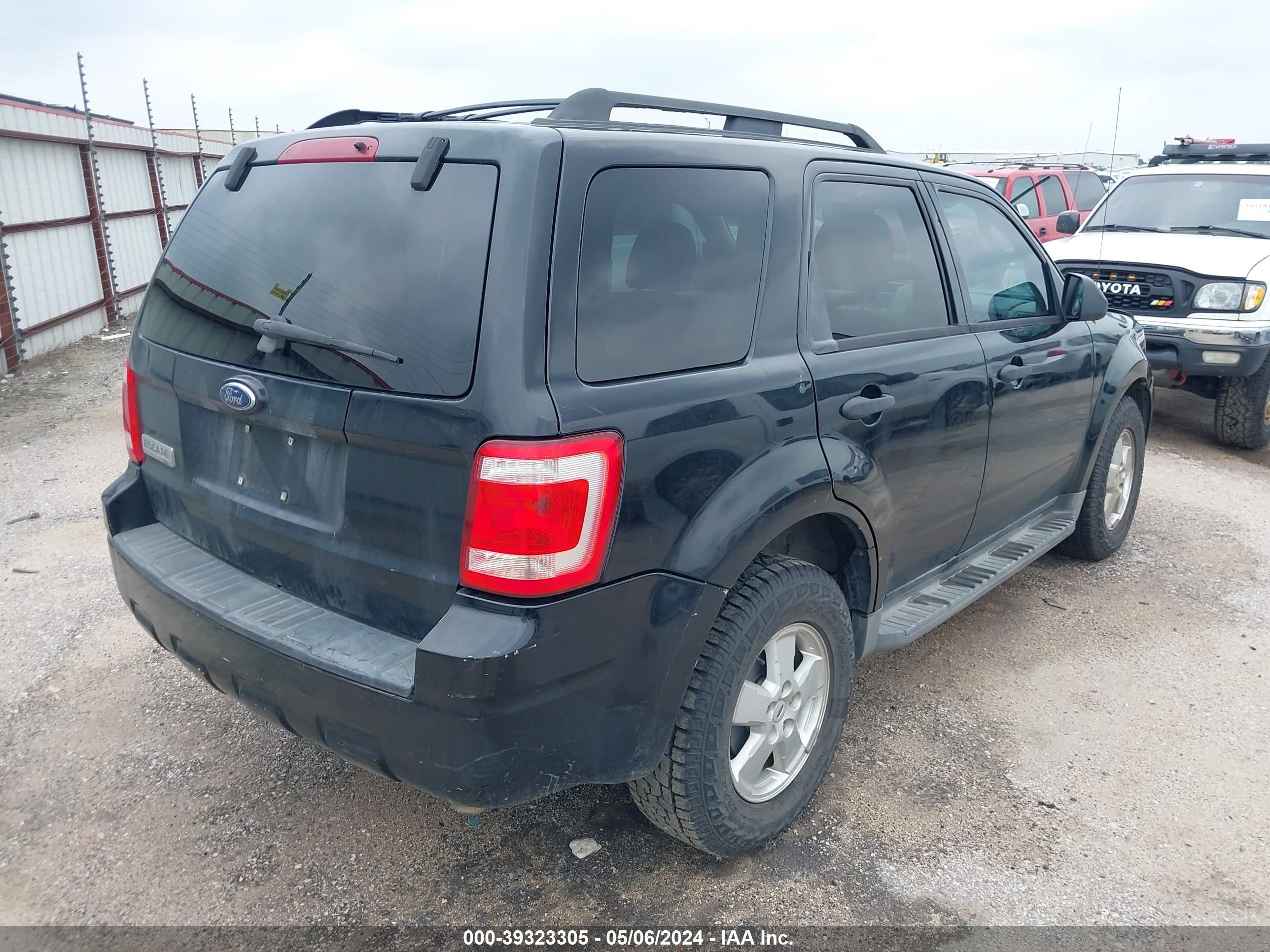 Photo 3 VIN: 1FMCU03759KA87577 - FORD ESCAPE 