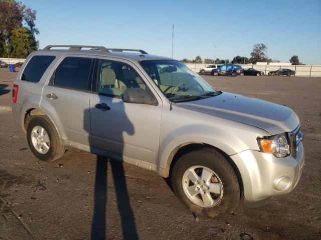 Photo 3 VIN: 1FMCU03759KB79840 - FORD ESCAPE XLT 