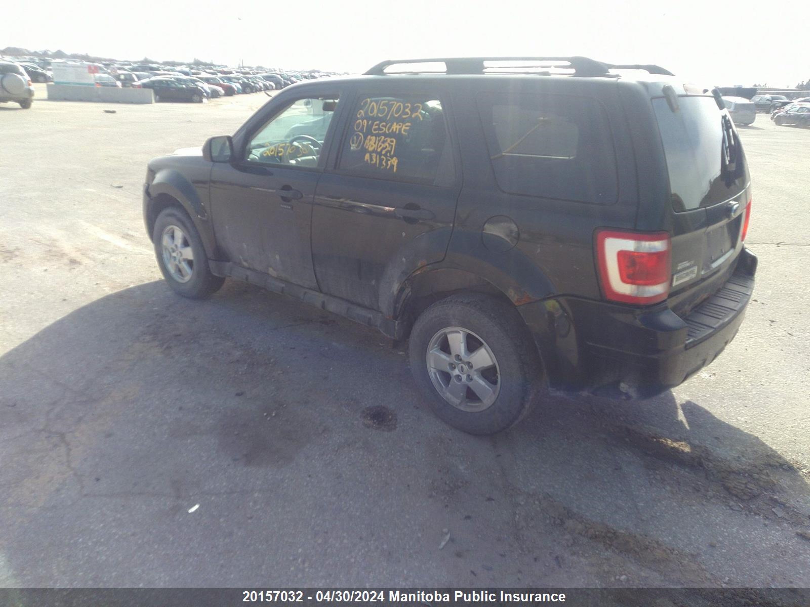 Photo 2 VIN: 1FMCU03769KA31339 - FORD ESCAPE 