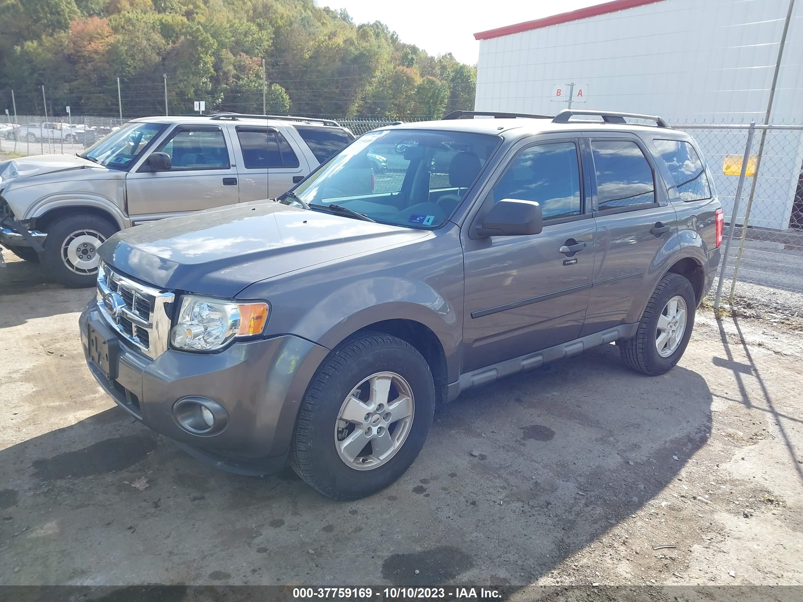 Photo 1 VIN: 1FMCU03769KA59528 - FORD ESCAPE 