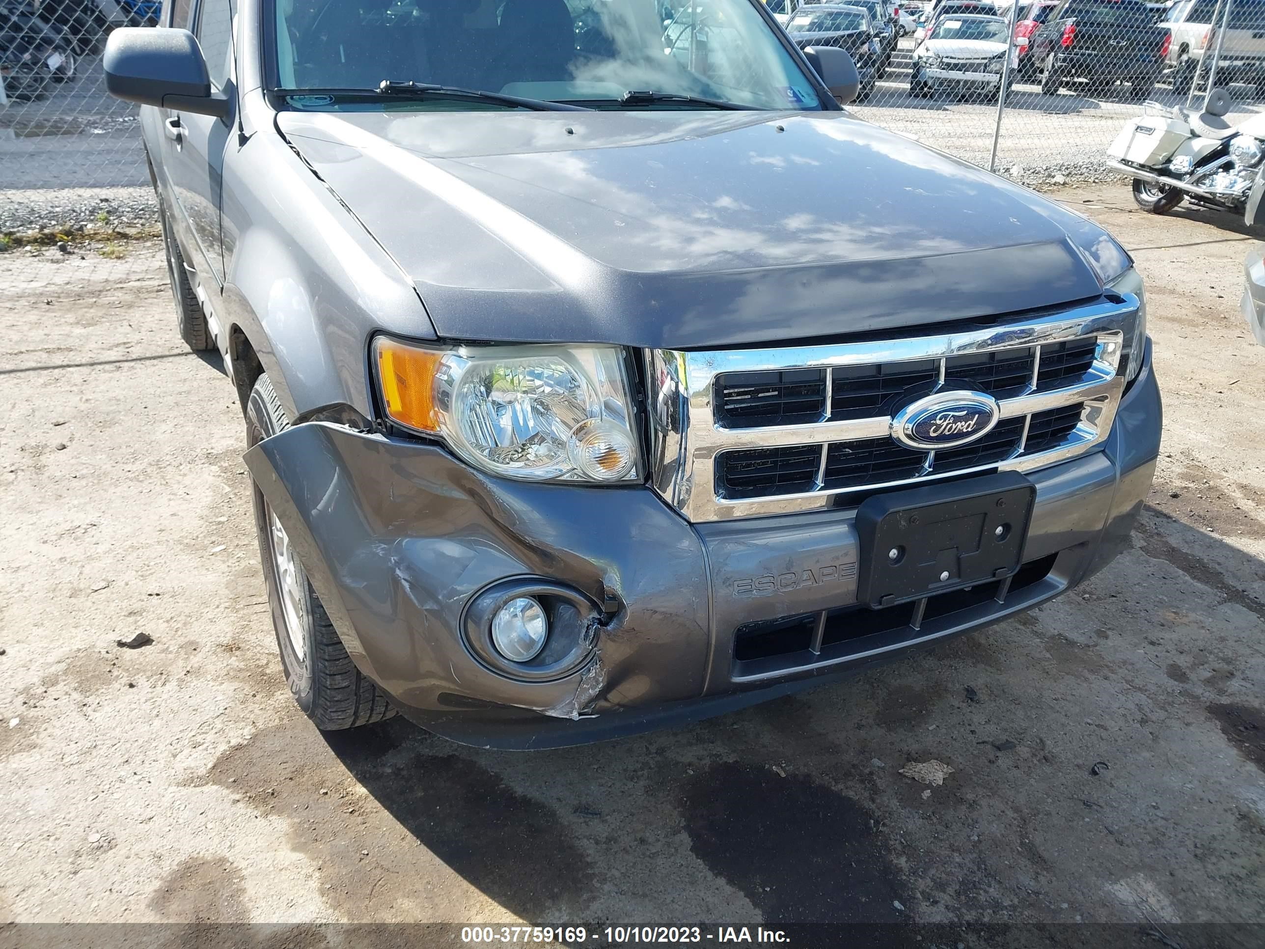 Photo 5 VIN: 1FMCU03769KA59528 - FORD ESCAPE 