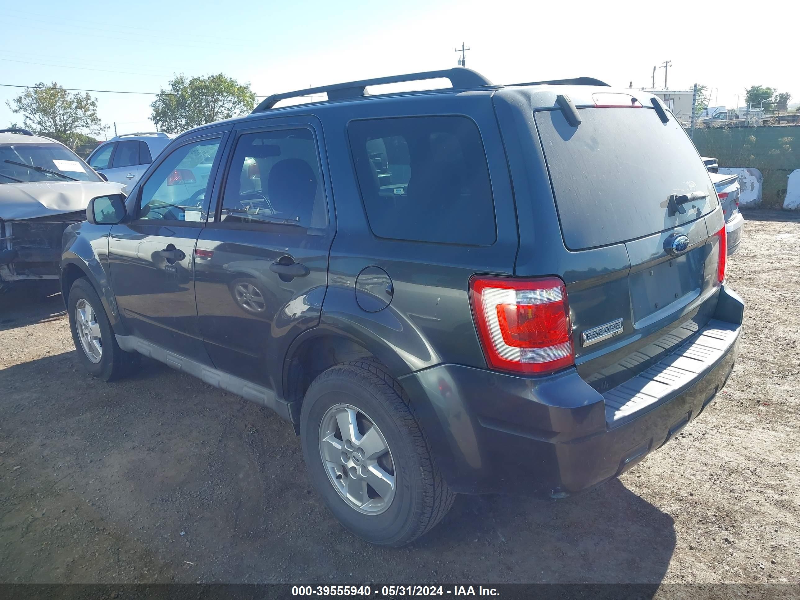 Photo 2 VIN: 1FMCU03769KB28671 - FORD ESCAPE 