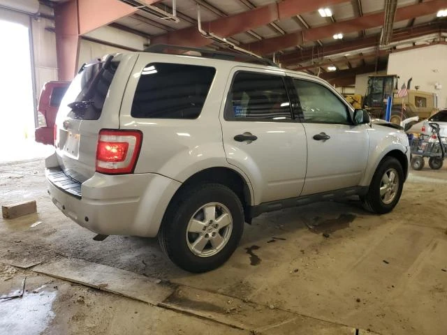 Photo 2 VIN: 1FMCU03769KD14727 - FORD ESCAPE XLT 