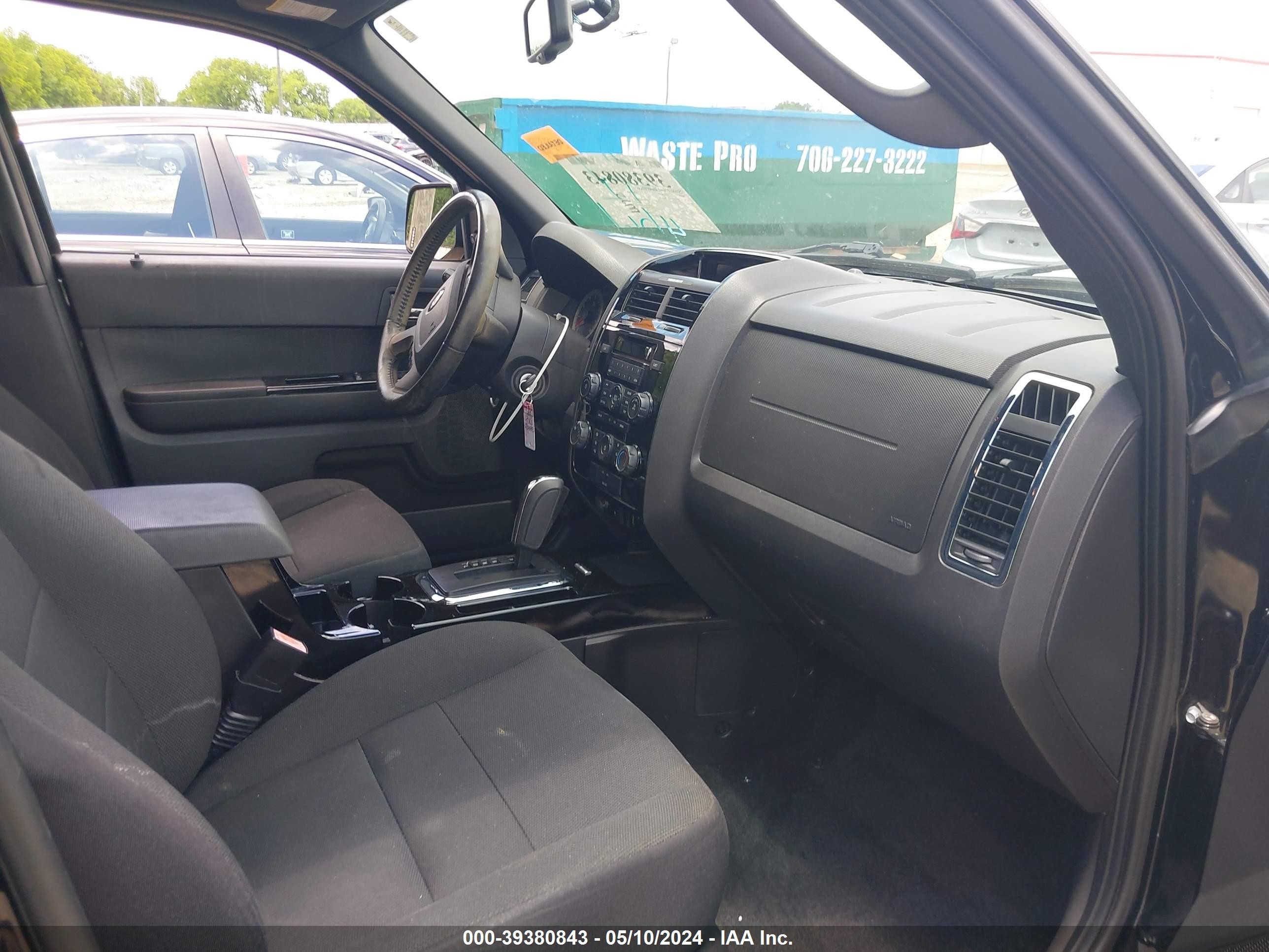 Photo 4 VIN: 1FMCU03799KB62894 - FORD ESCAPE 