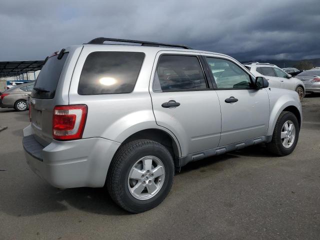 Photo 2 VIN: 1FMCU03G09KA09921 - FORD ESCAPE 