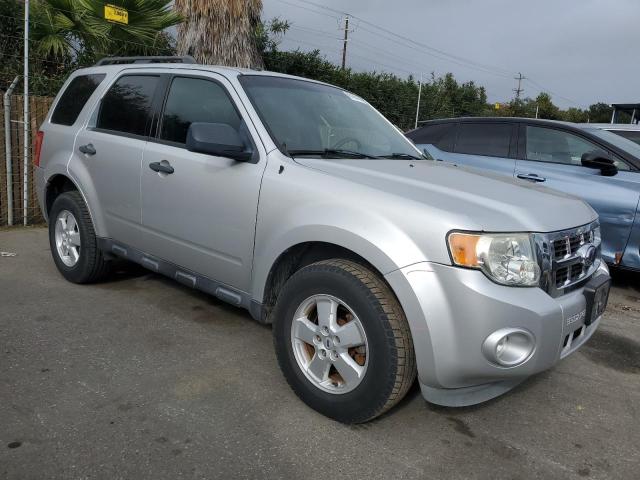 Photo 3 VIN: 1FMCU03G09KA09921 - FORD ESCAPE 