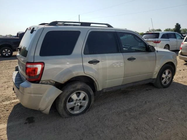 Photo 2 VIN: 1FMCU03G09KD04257 - FORD ESCAPE XLT 