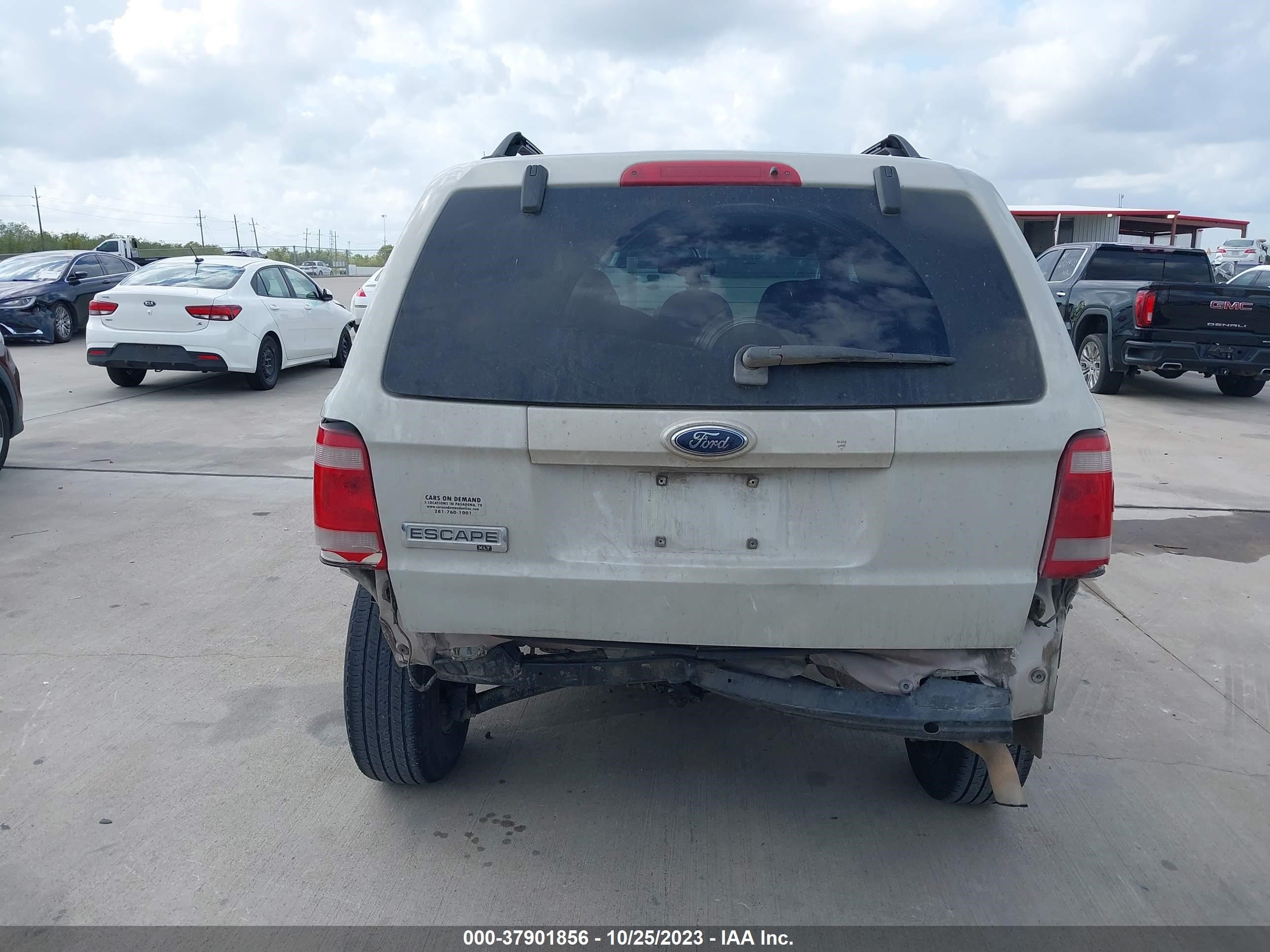 Photo 5 VIN: 1FMCU03G19KA34133 - FORD ESCAPE 