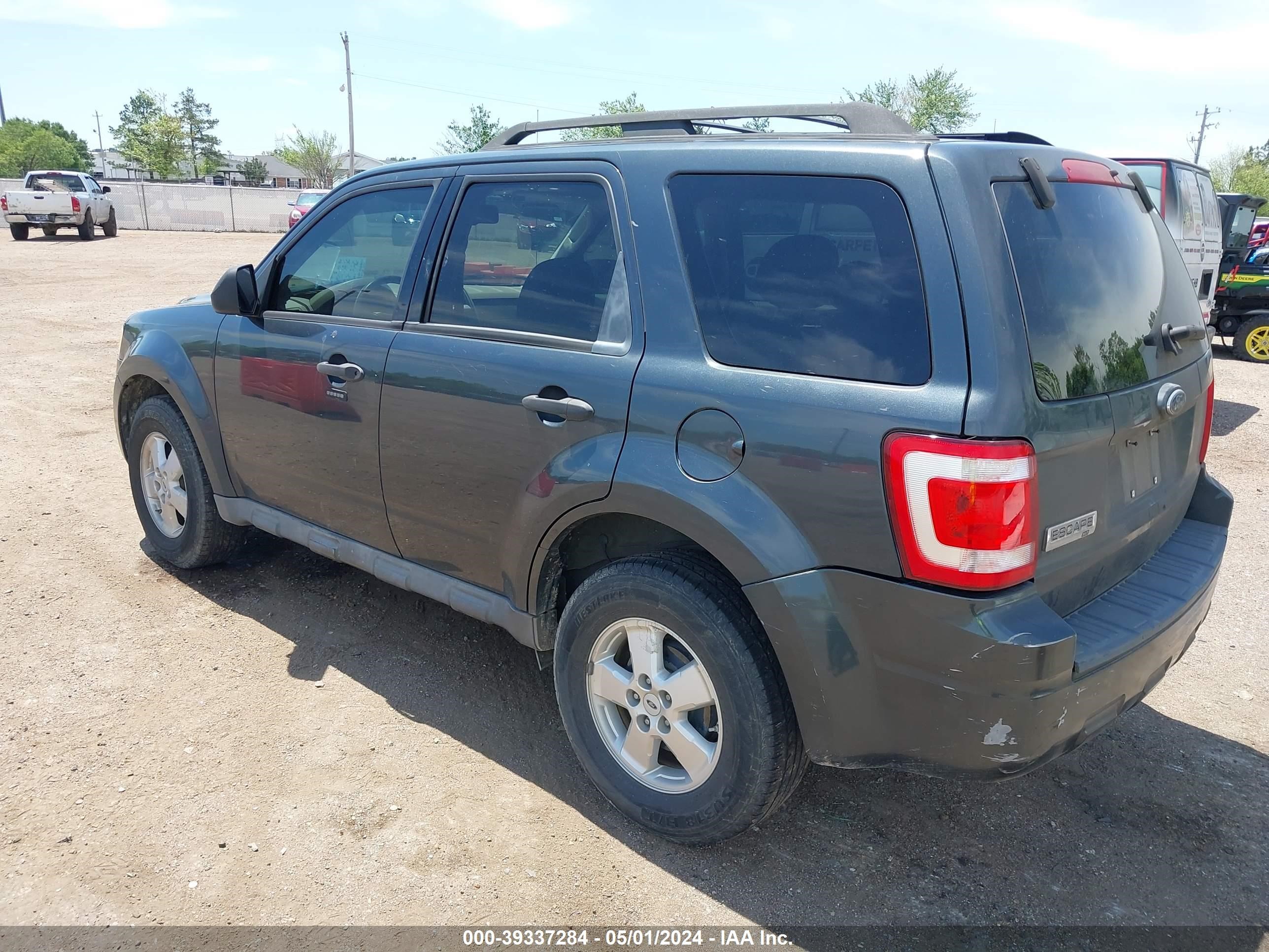 Photo 2 VIN: 1FMCU03G29KB62039 - FORD ESCAPE 