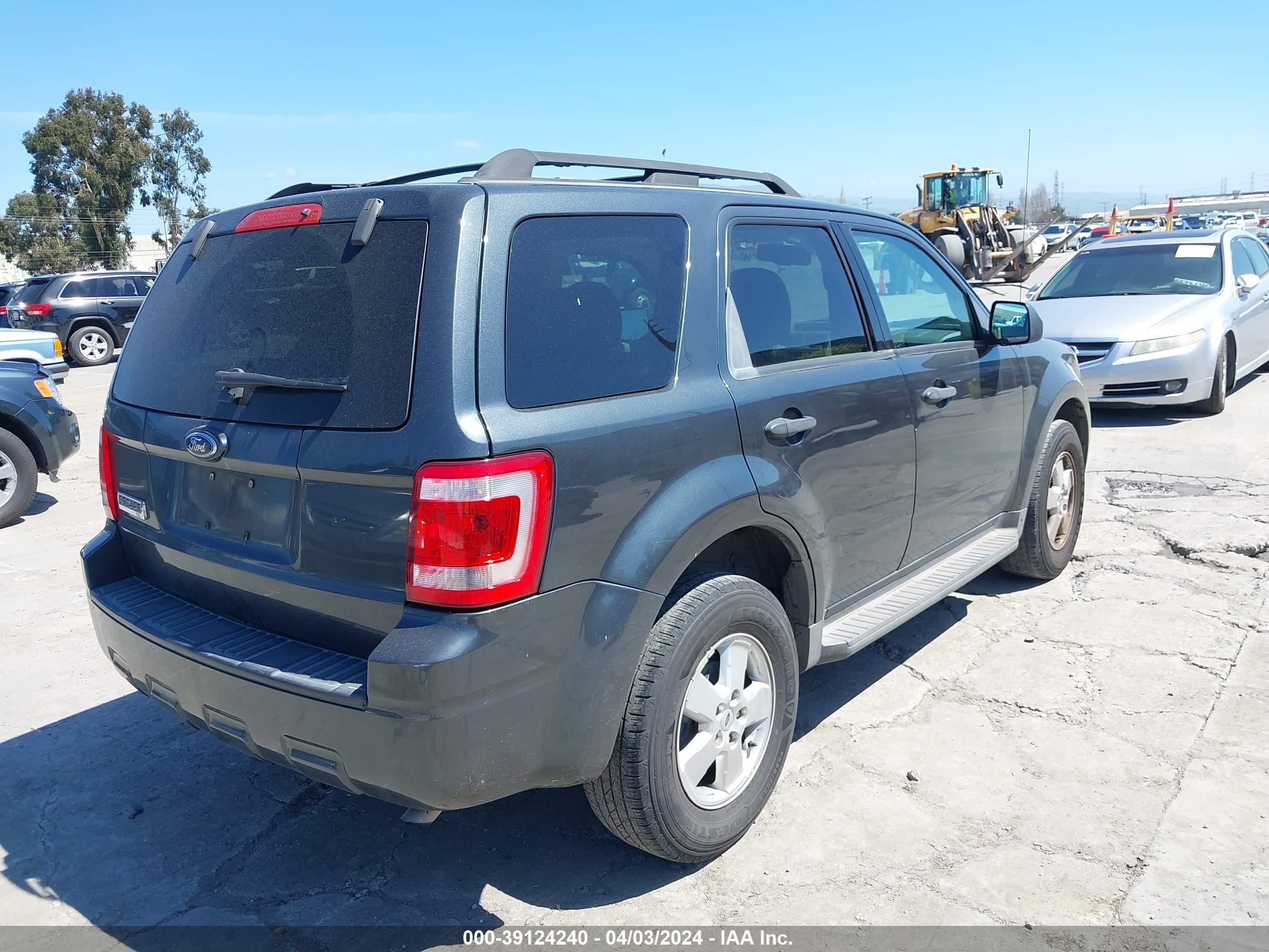 Photo 3 VIN: 1FMCU03G89KA44724 - FORD ESCAPE 