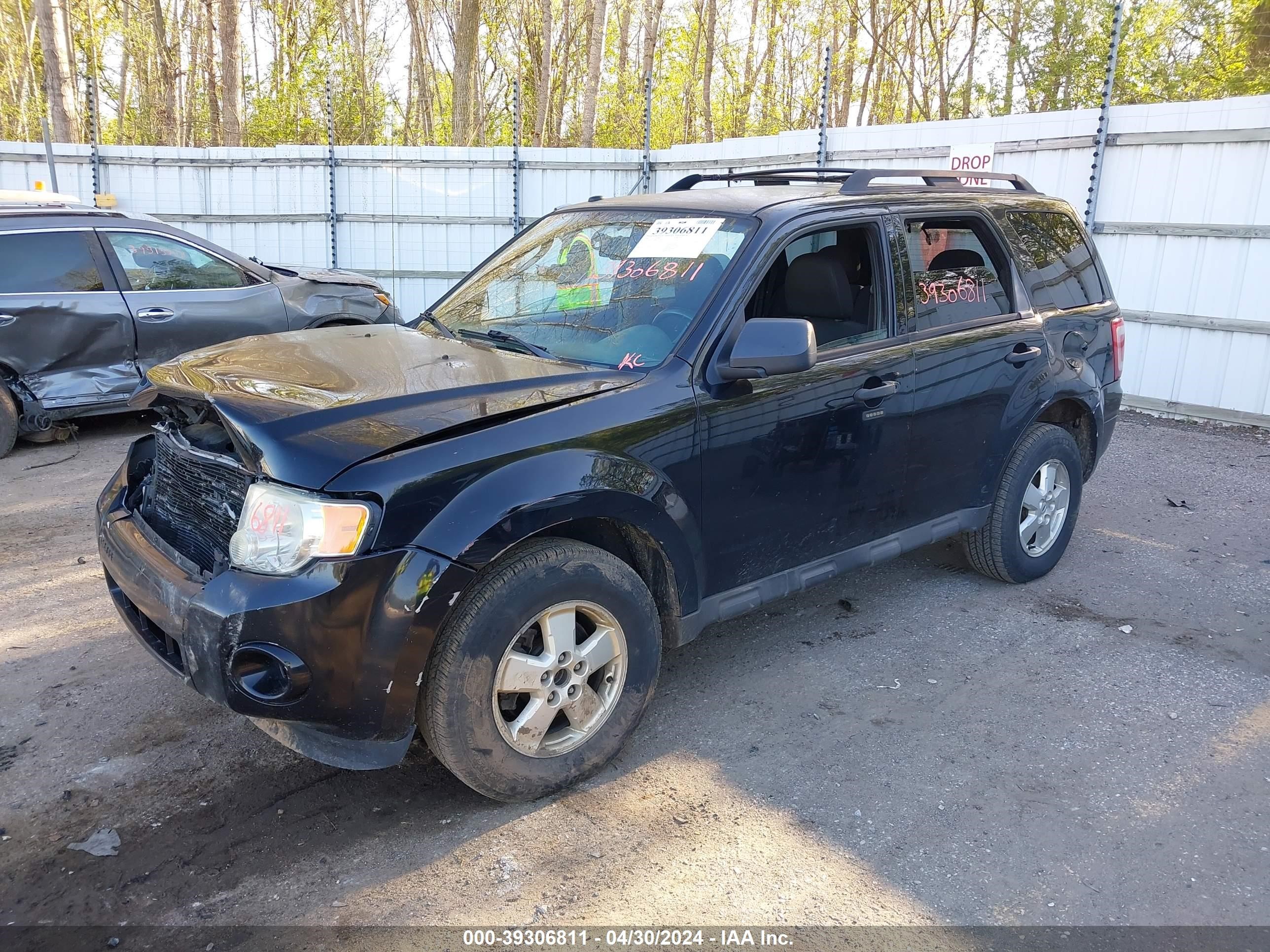 Photo 1 VIN: 1FMCU03G89KA51656 - FORD ESCAPE 