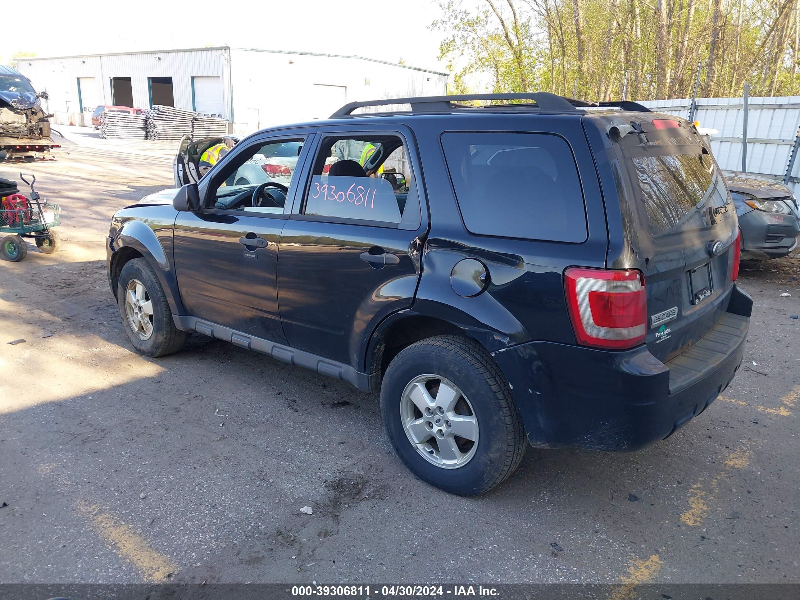 Photo 2 VIN: 1FMCU03G89KA51656 - FORD ESCAPE 