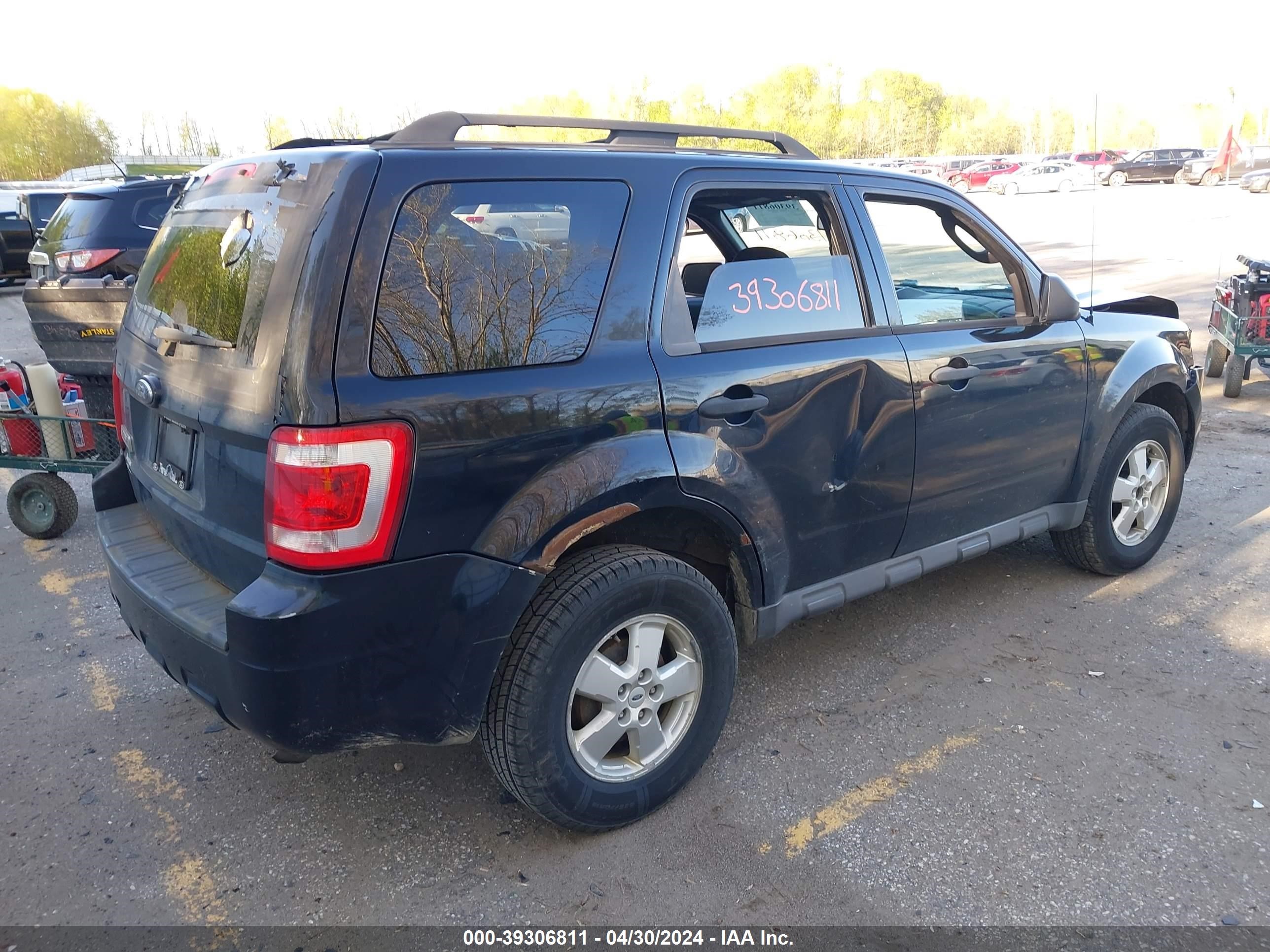 Photo 3 VIN: 1FMCU03G89KA51656 - FORD ESCAPE 