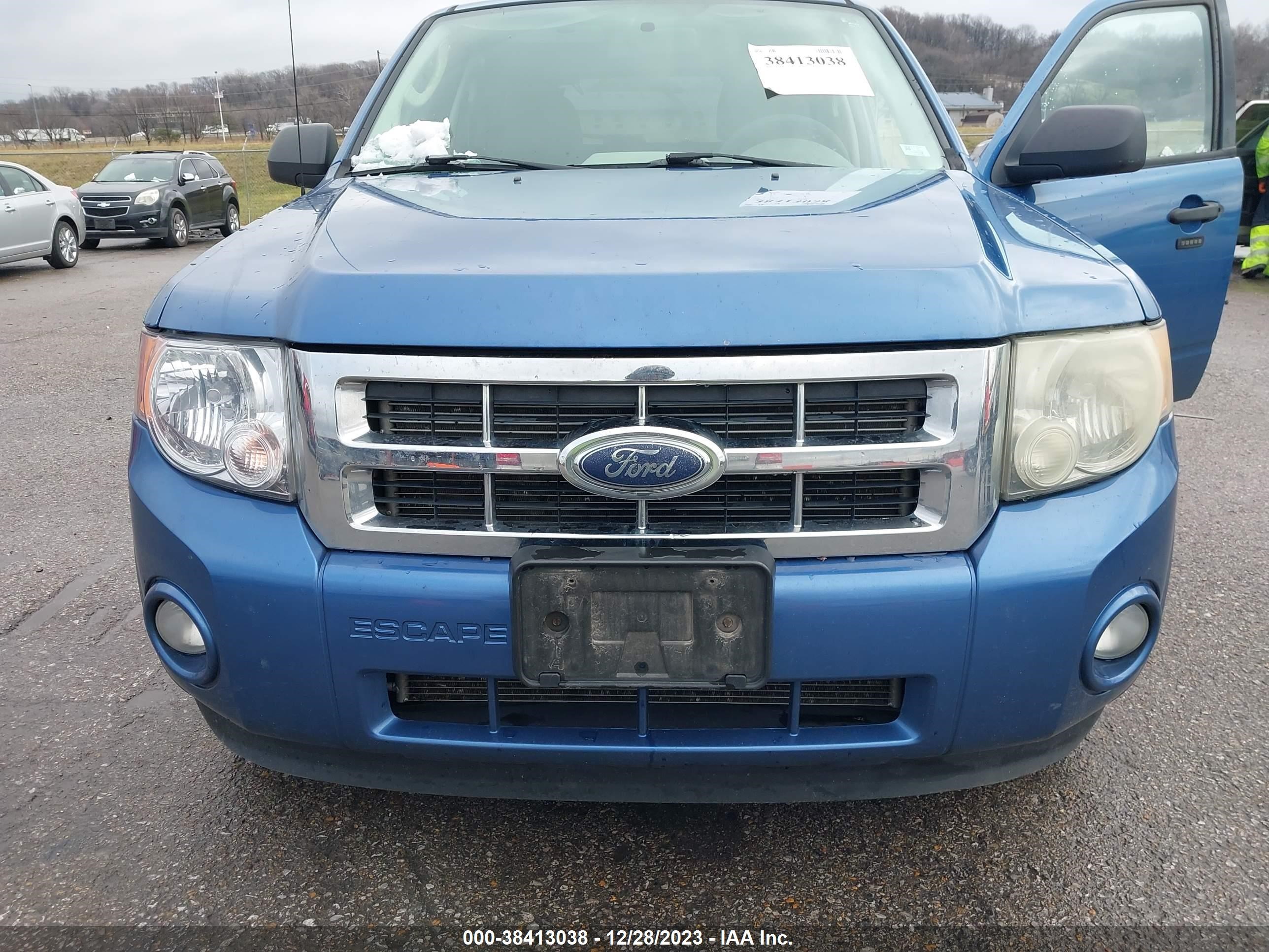 Photo 5 VIN: 1FMCU03G89KA59322 - FORD ESCAPE 