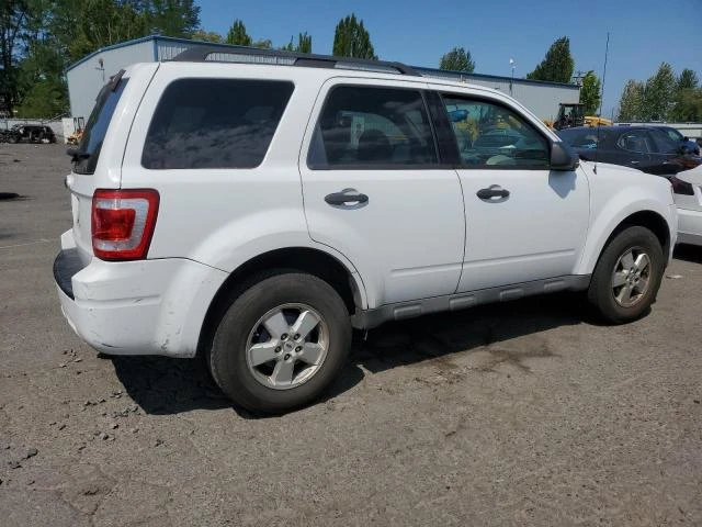 Photo 2 VIN: 1FMCU03G89KB39672 - FORD ESCAPE XLT 