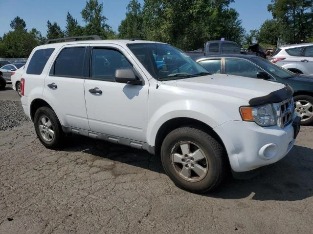 Photo 3 VIN: 1FMCU03G89KB39672 - FORD ESCAPE XLT 