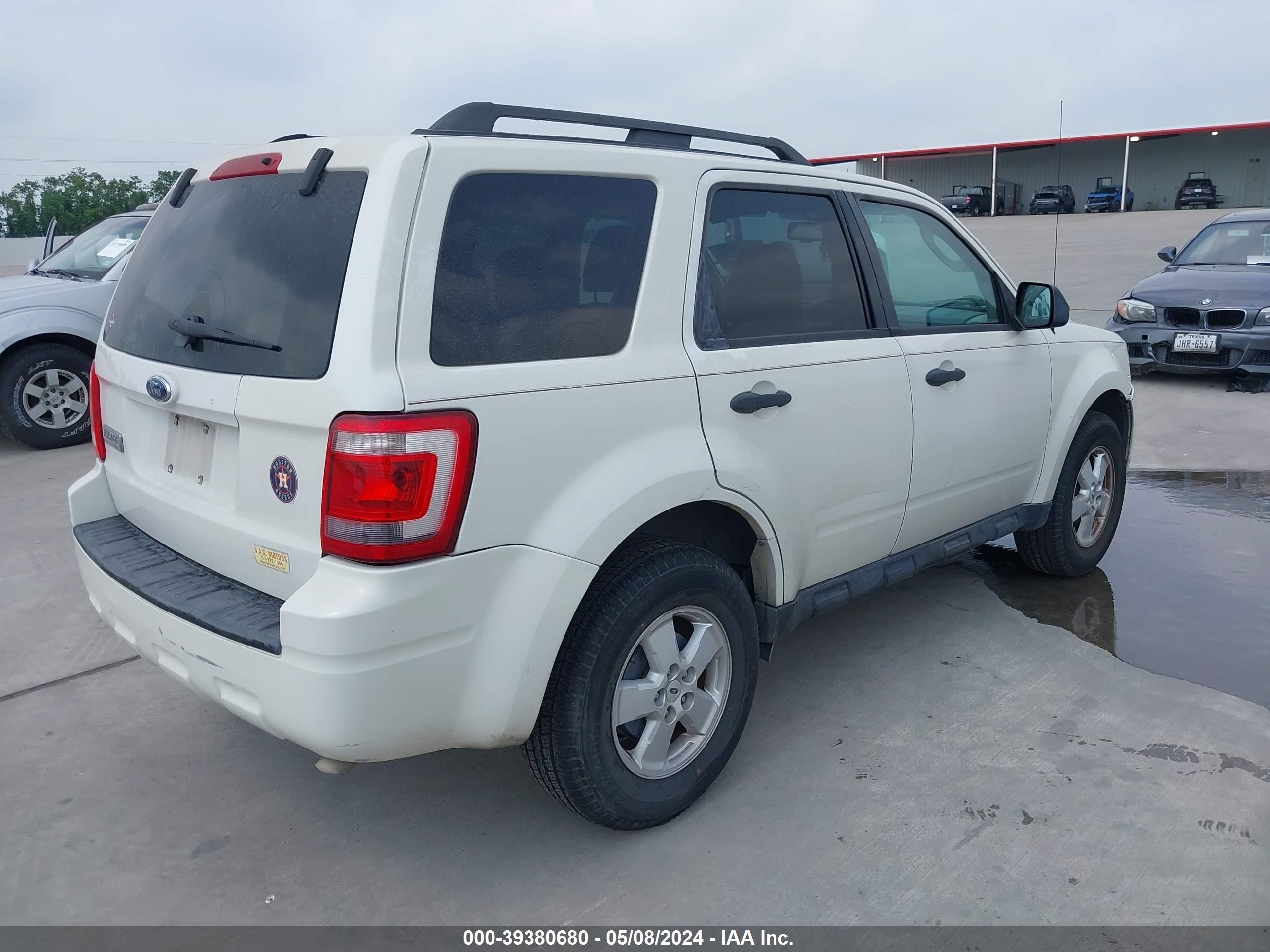 Photo 3 VIN: 1FMCU03G89KB80786 - FORD ESCAPE 