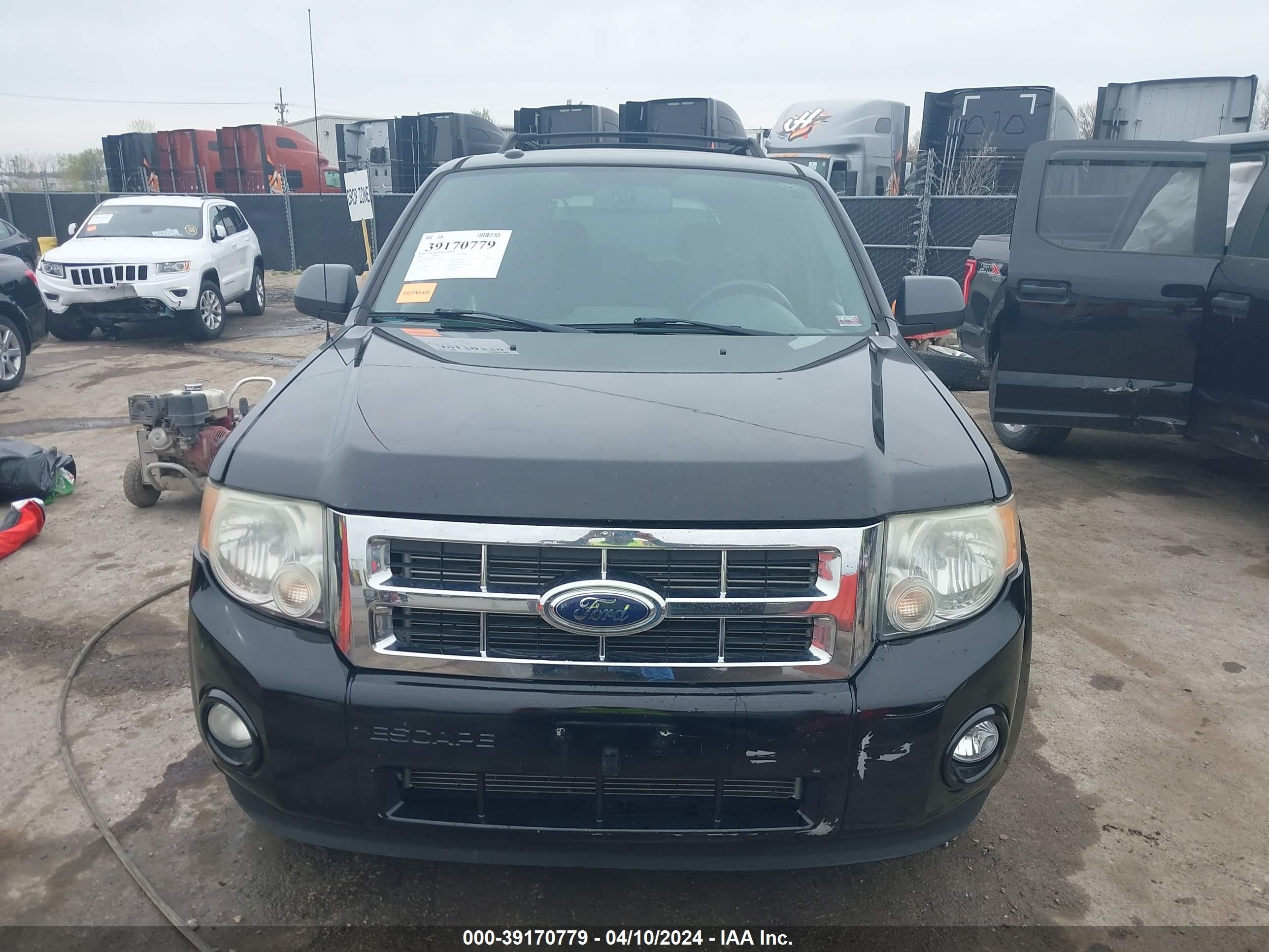 Photo 11 VIN: 1FMCU03G89KC57768 - FORD ESCAPE 